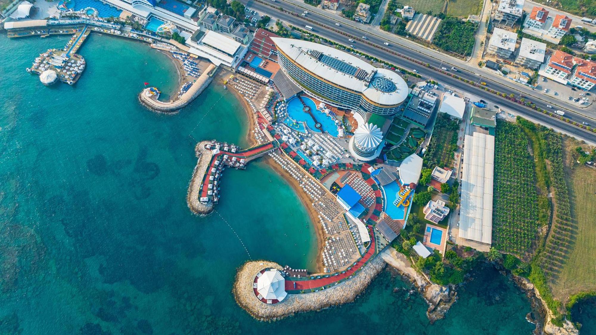 Granada Luxury Resort Okurcalar