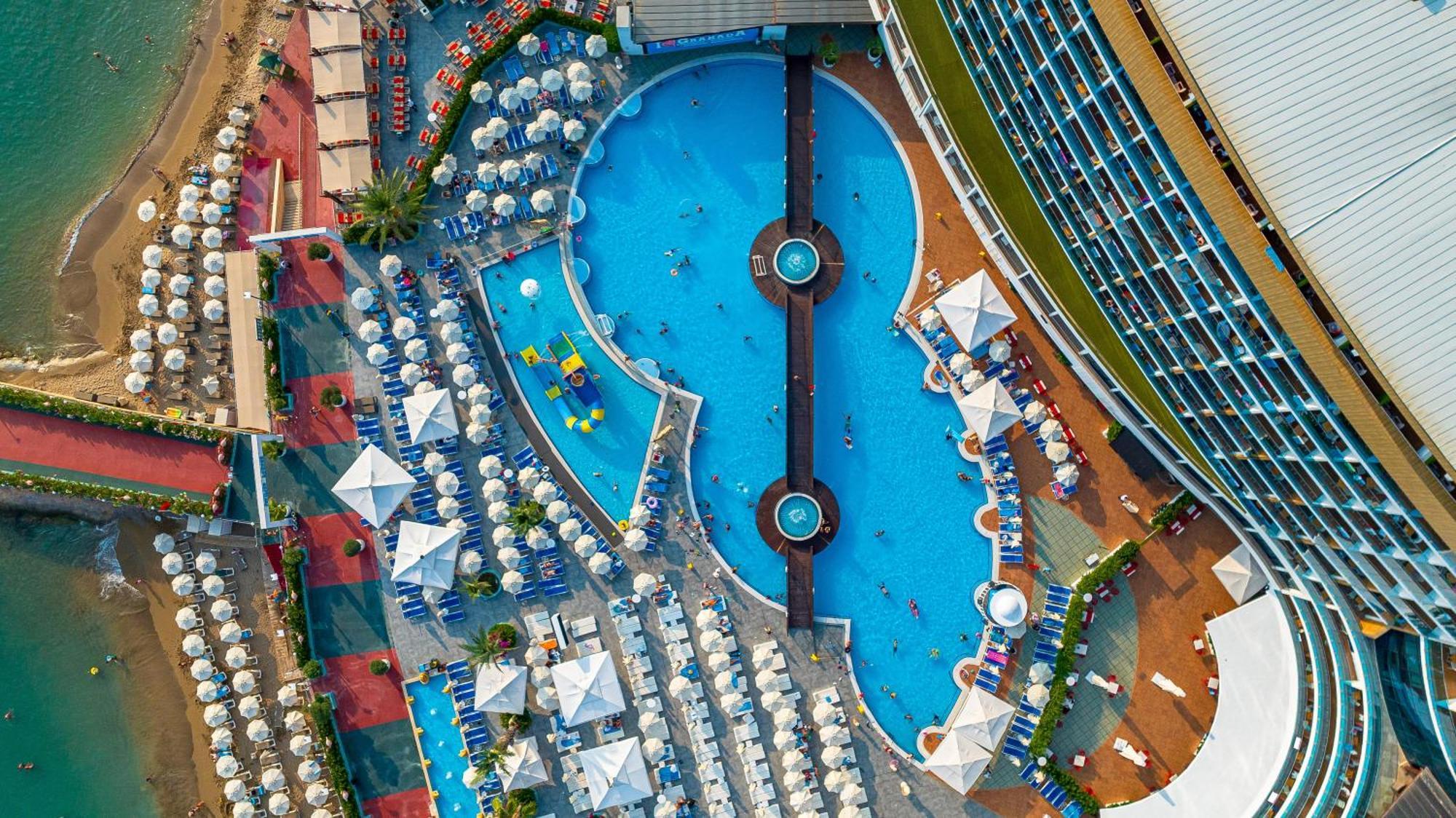 Granada Luxury Resort 5*