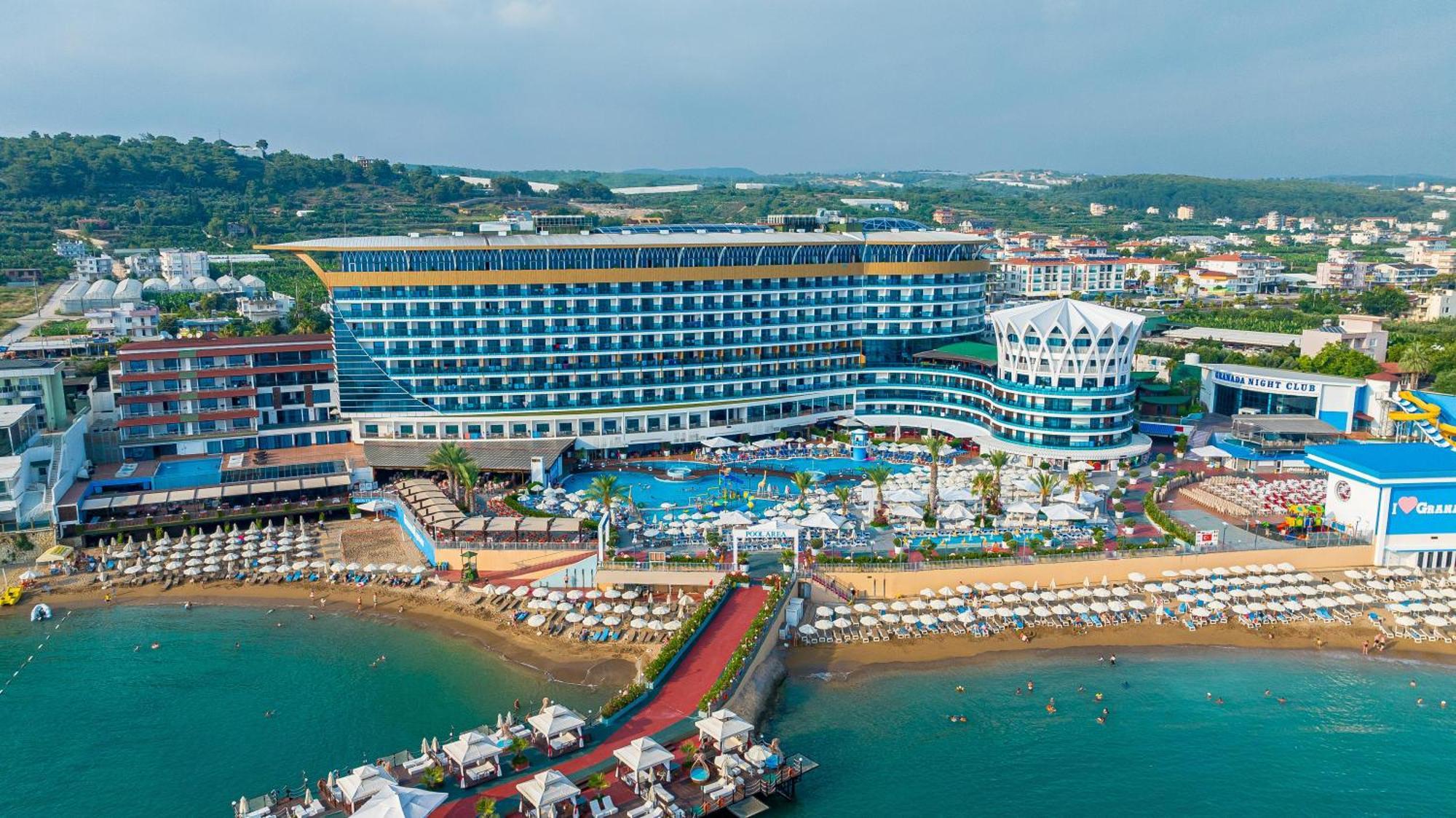Granada Luxury Resort