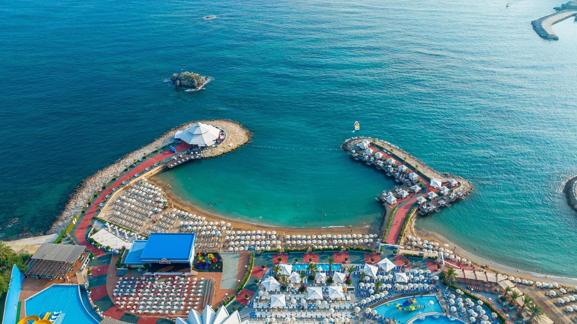 Resort Granada Luxury Okurcalar