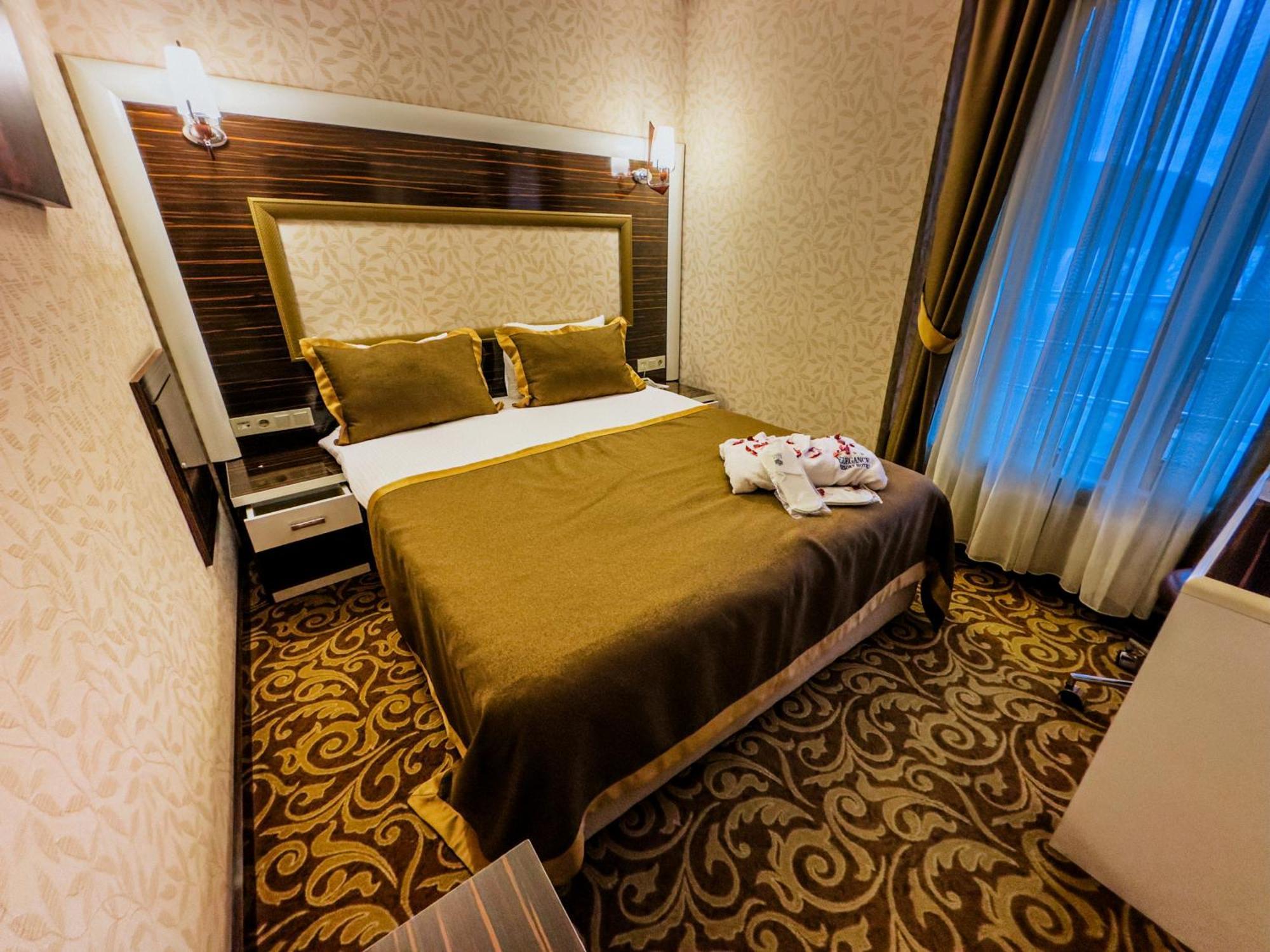 Hotel Elegance & Wellness-aqua 4*