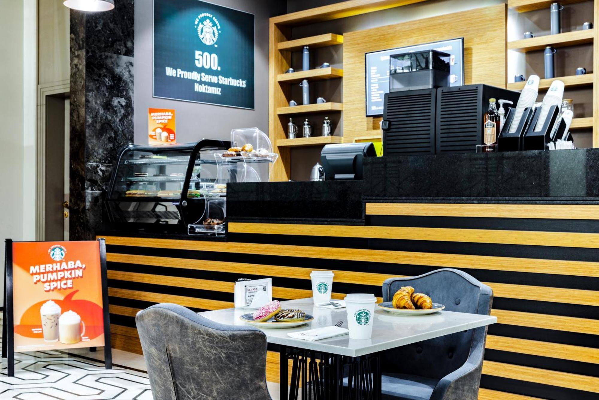 Hotel Ramada By Wyndham Istanbul Golden Horn 4*
