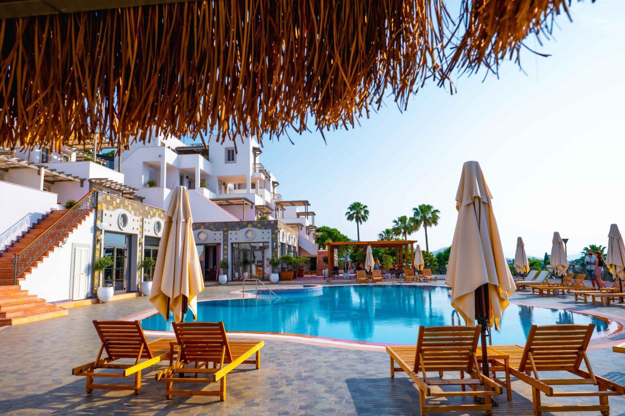 Elementa Boutique - Adults Only 3*