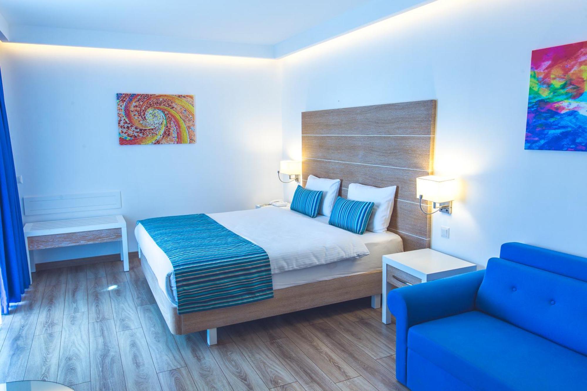 Garcia & Hotel 5*