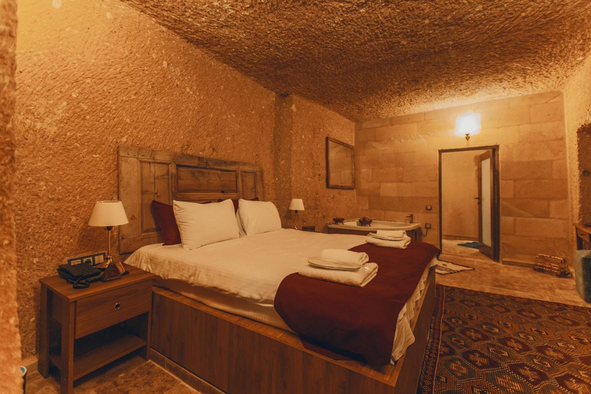 Zula Cave House *