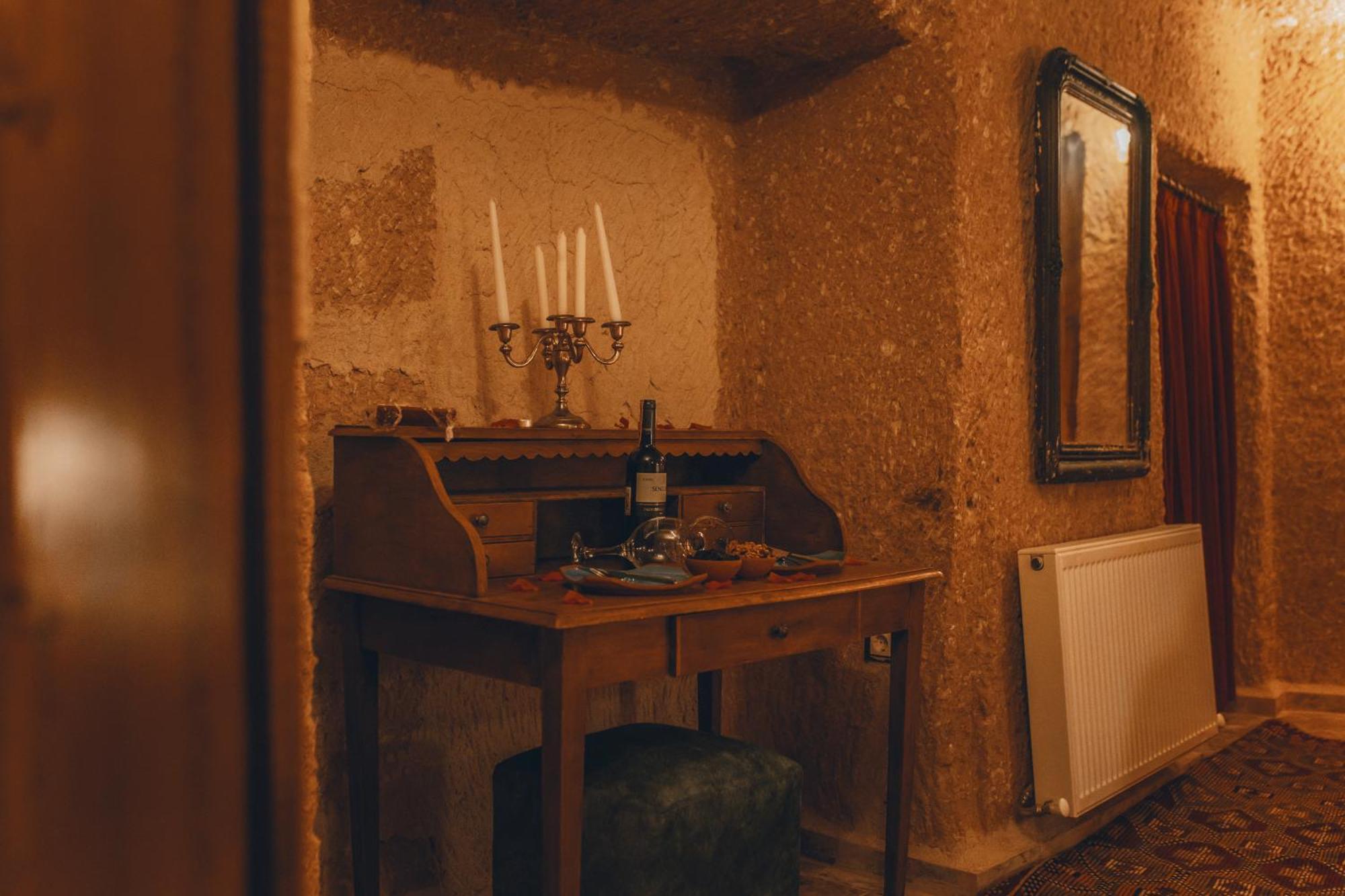 Zula Cave House *