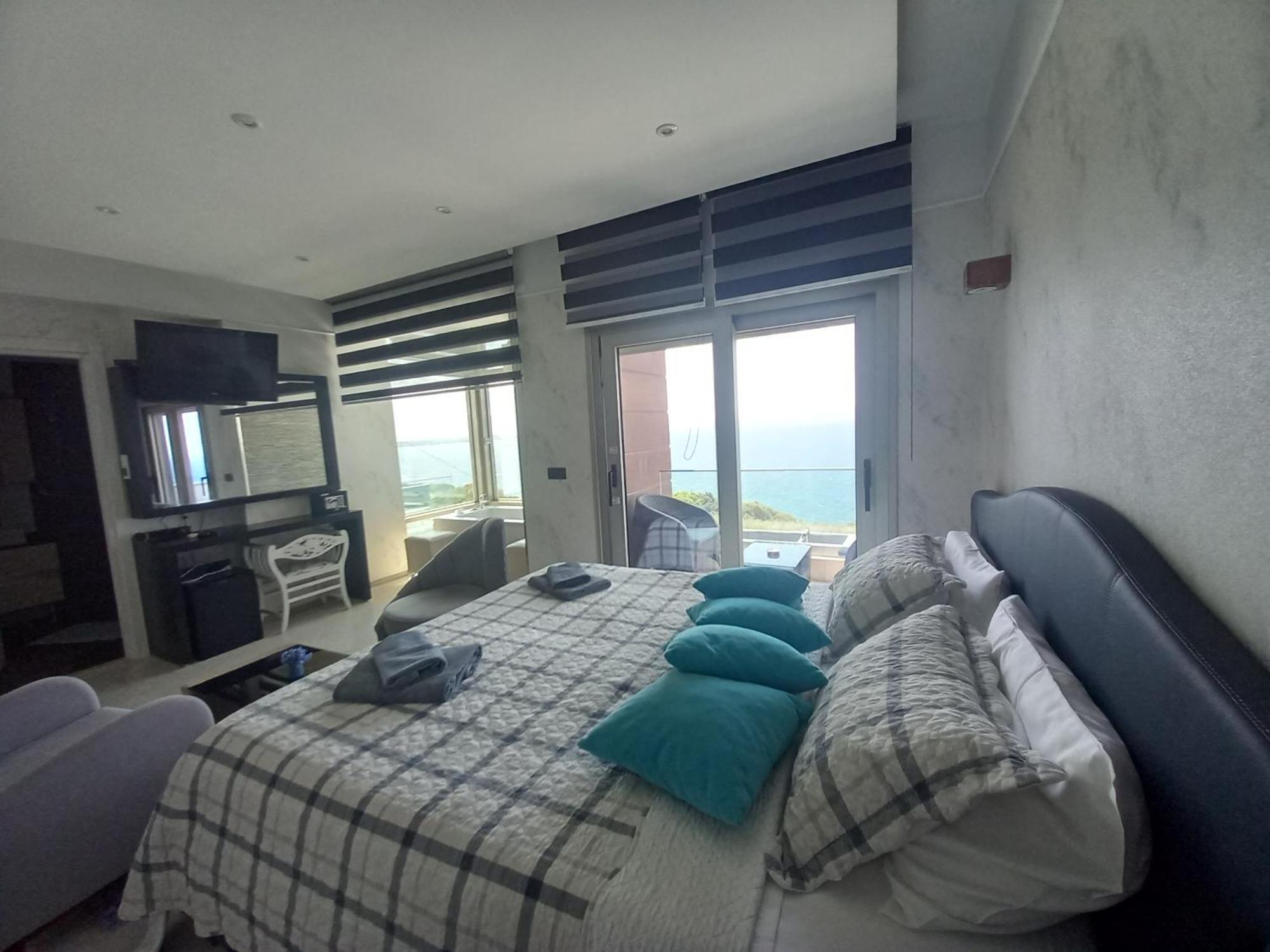 Mavi Panorama Cesme