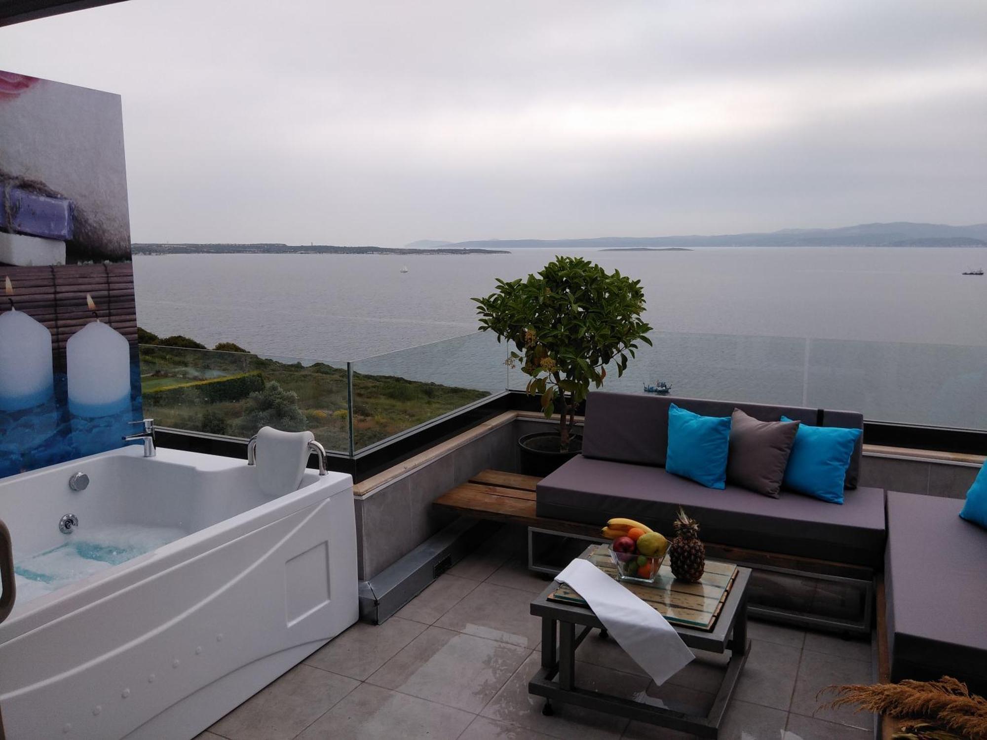 Mavi Panorama Cesme