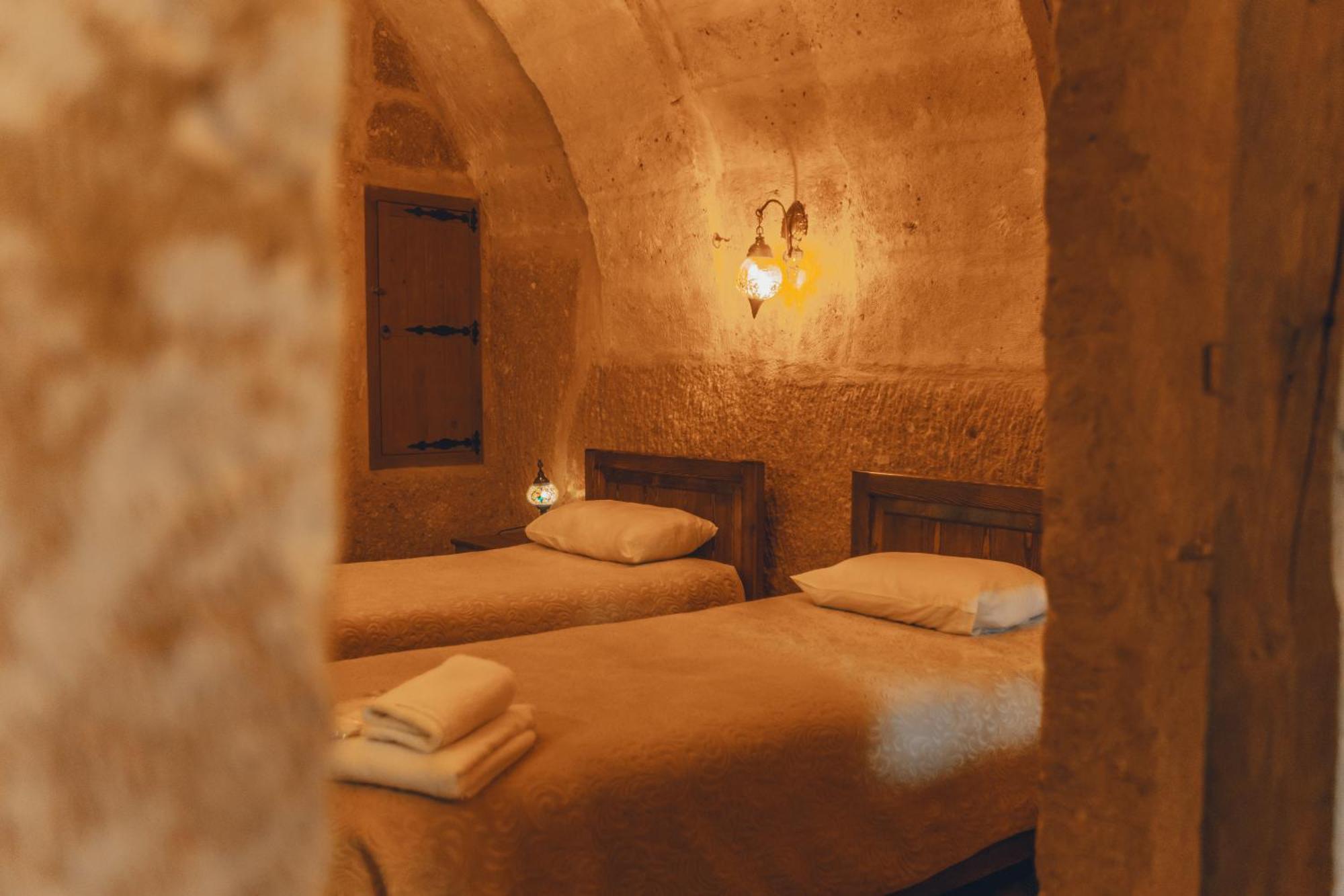 Zula Cave House *