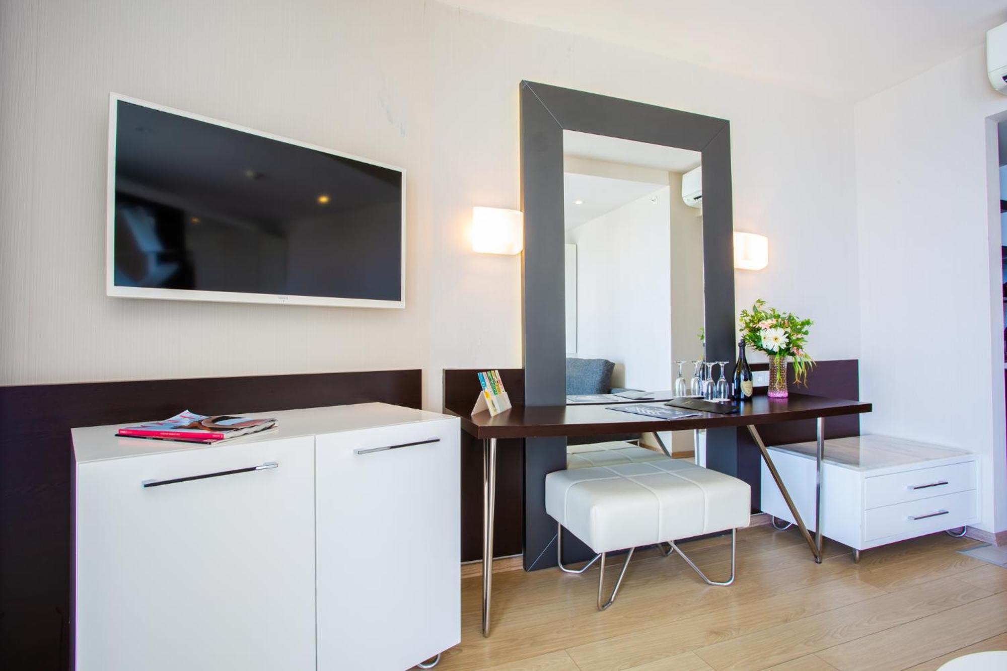 Selene & (adults Only) Hotel Avsallar