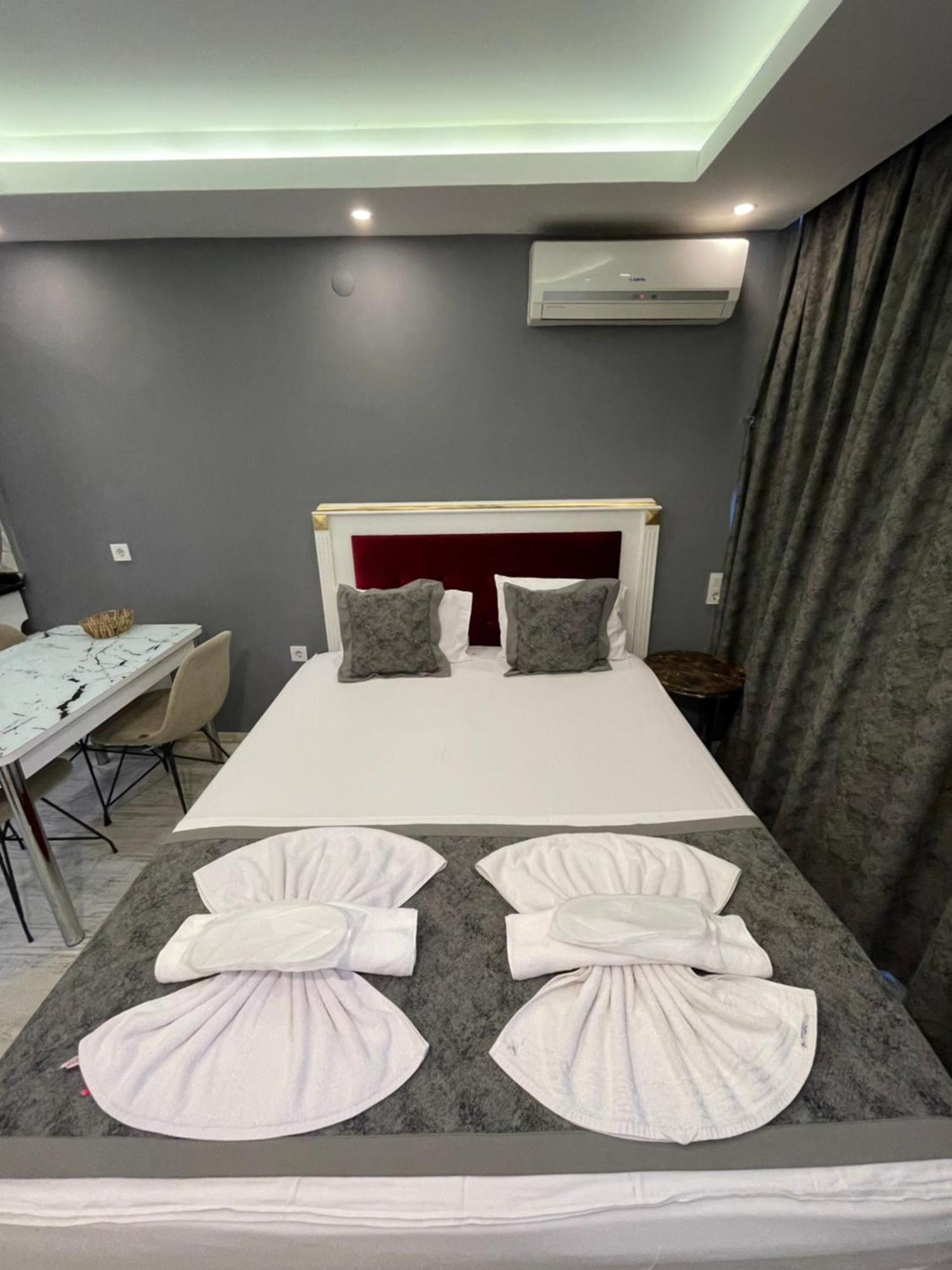 Aparthotel Arat *