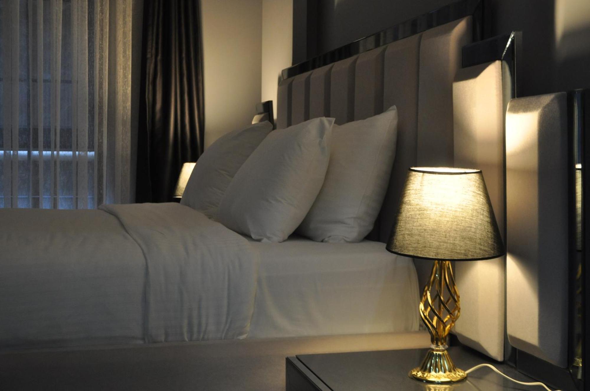 Apartment Dreams Luxury Residences & Lifestyle *