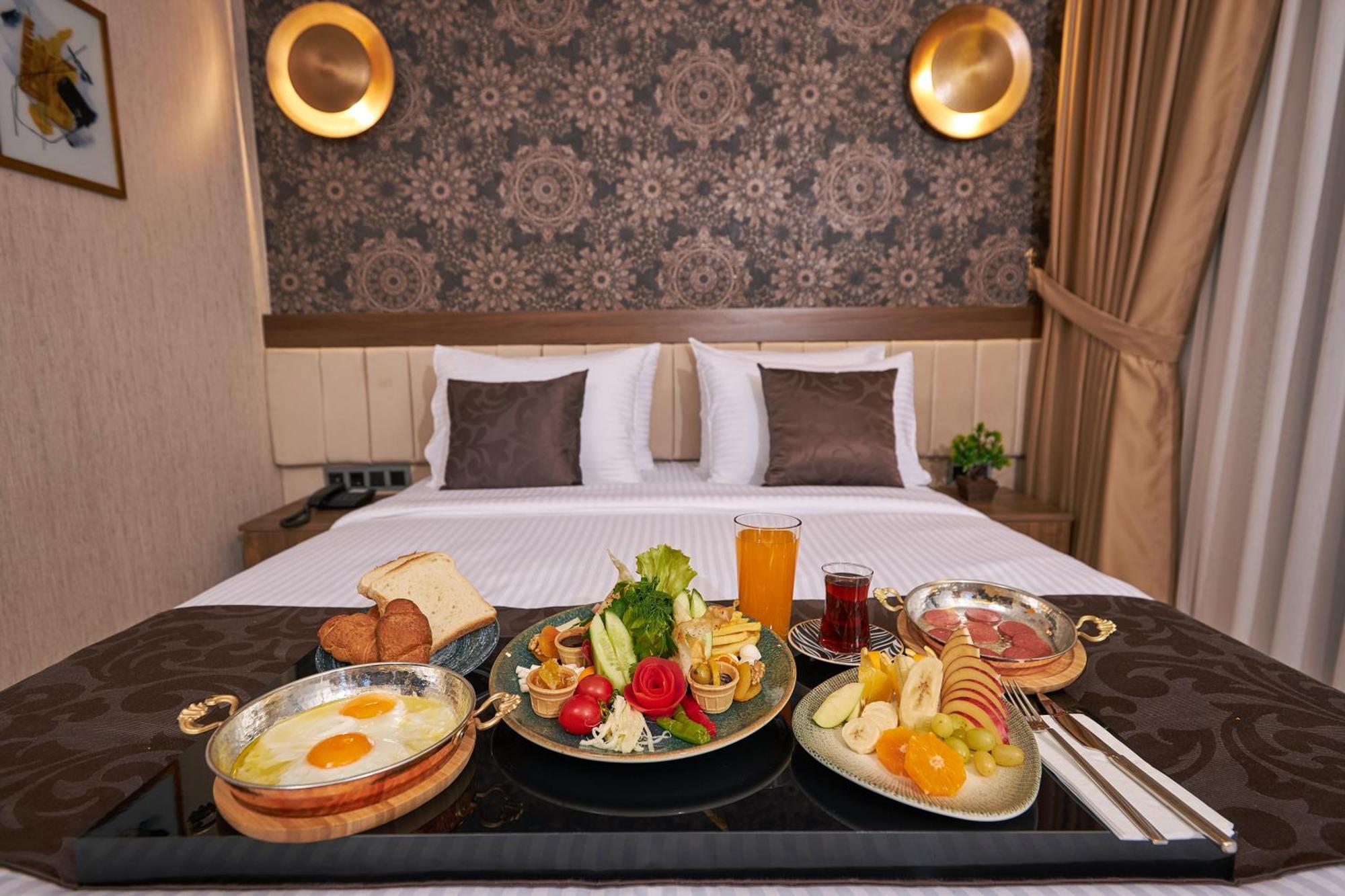 Hotel Trademark Collection By Wyndham Operla Airport 4*