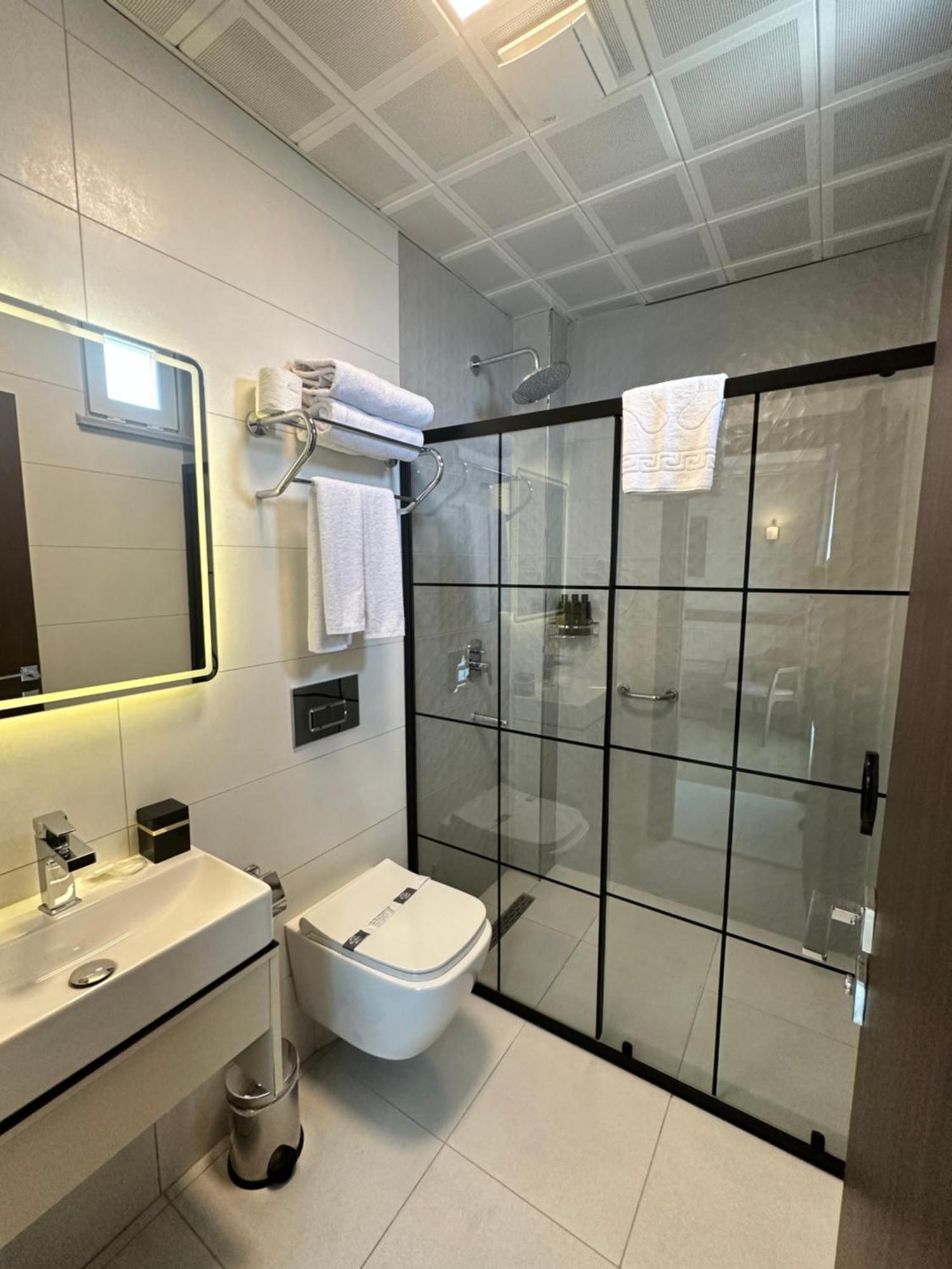 Hotel Trademark Collection By Wyndham Operla Airport Arnavutkoy