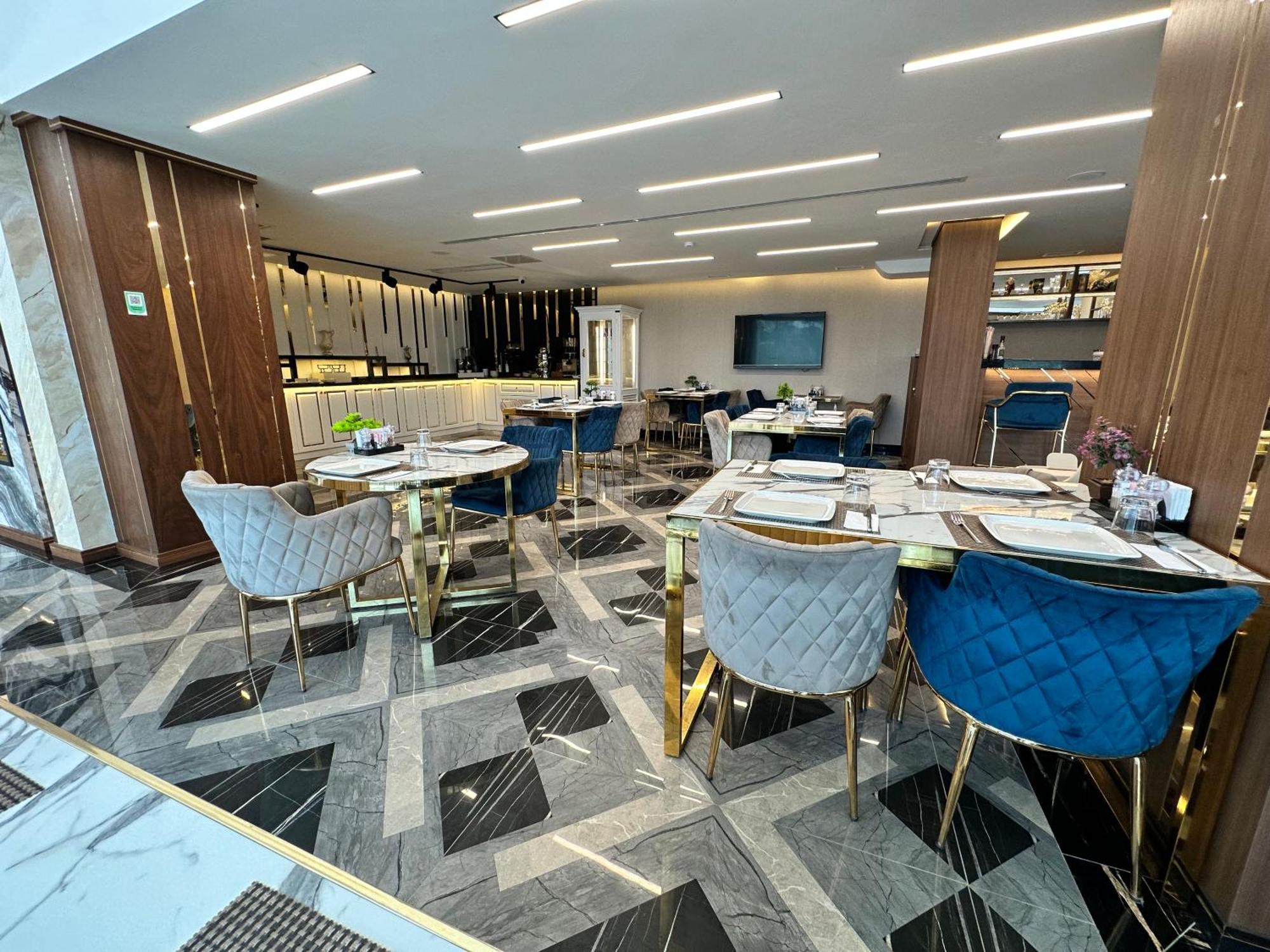 Hotel Trademark Collection By Wyndham Operla Airport