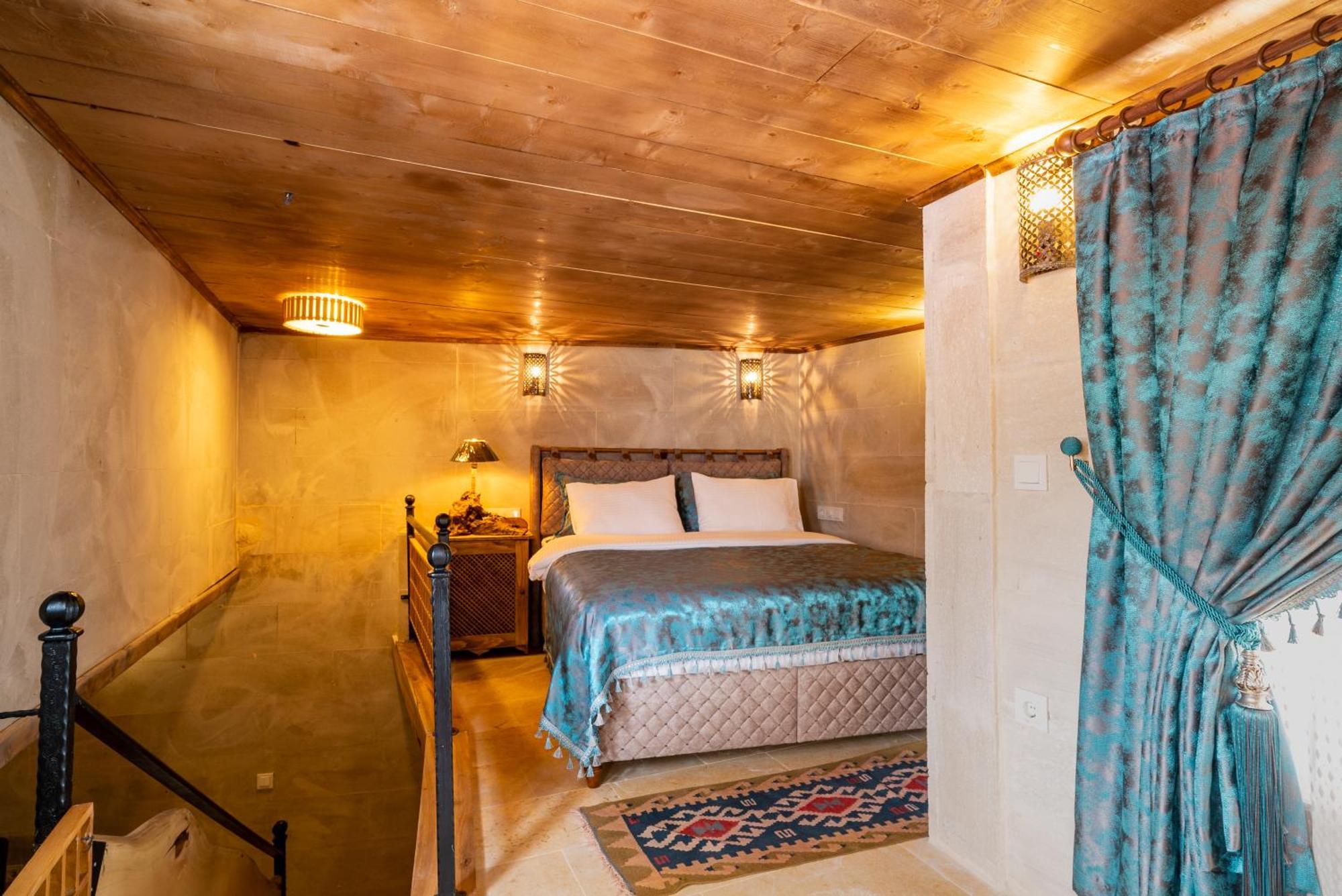 Atilla's Cave Hotel 4*