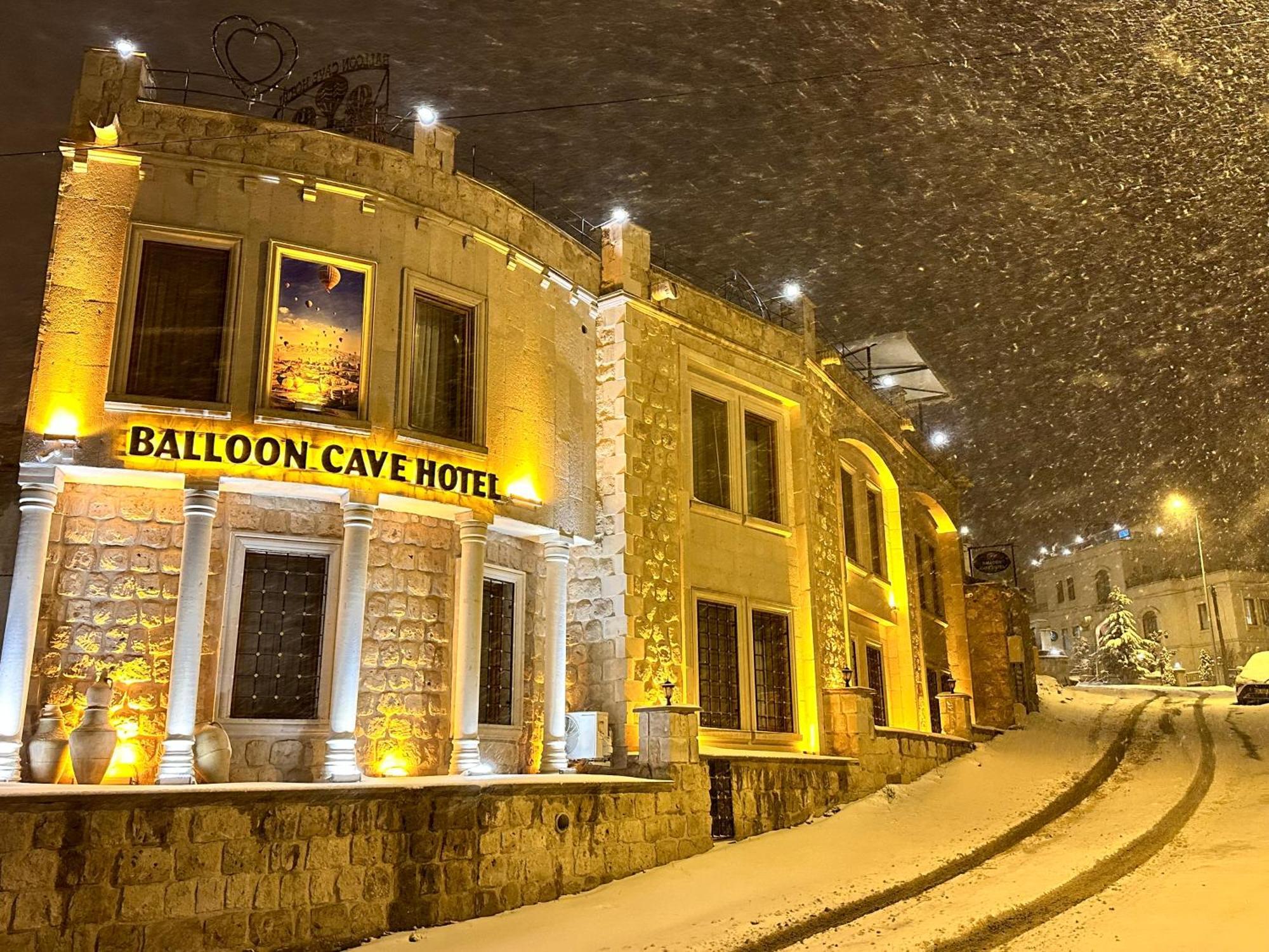 Hotel Balloon Cave