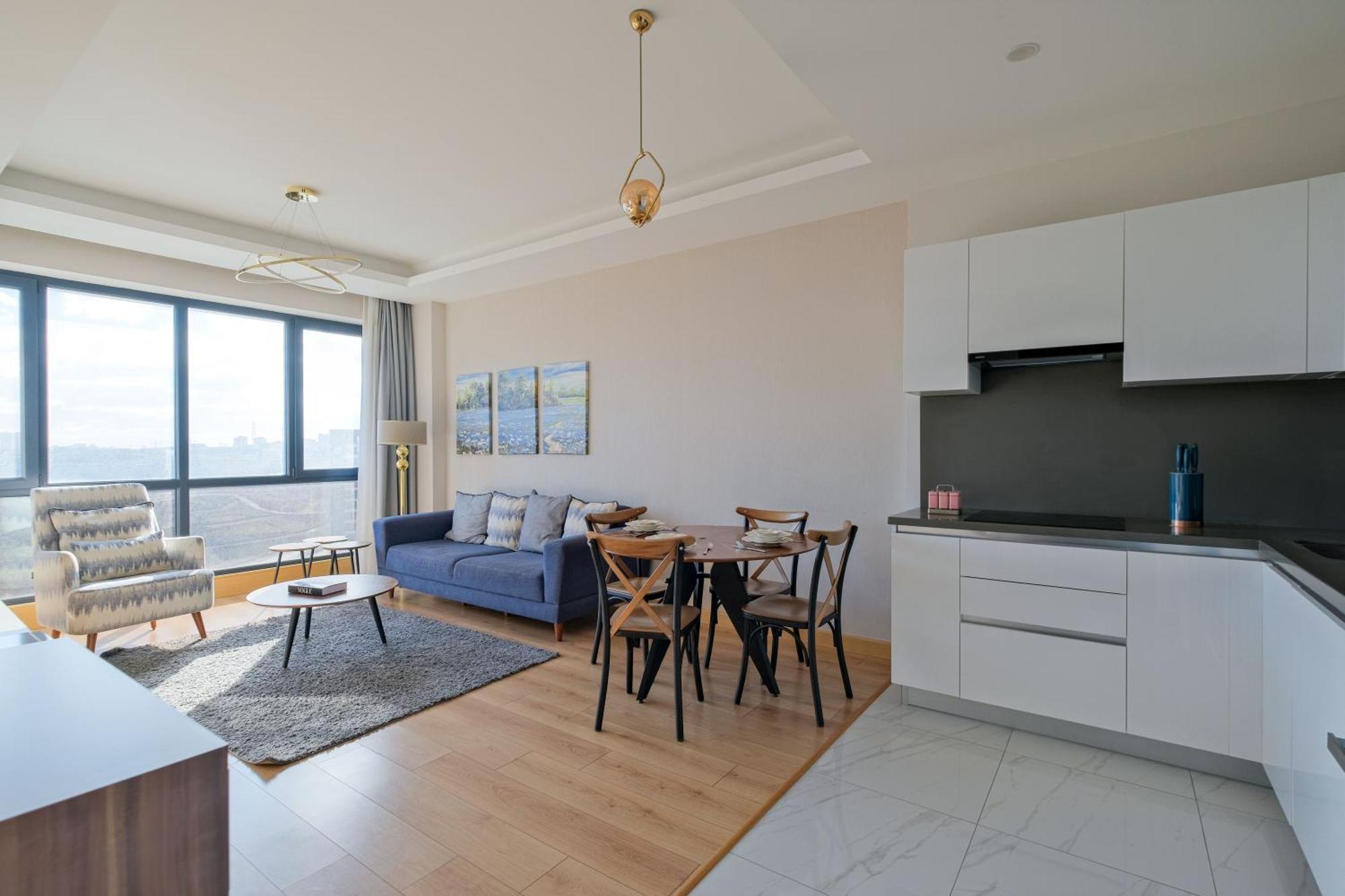 Apartment Grand By Newinn