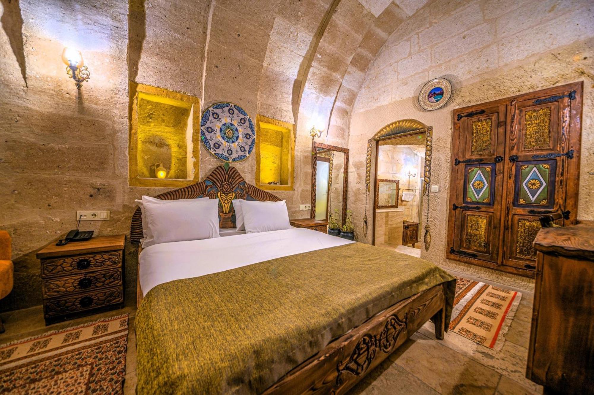 Hotel Capp Royal Cave