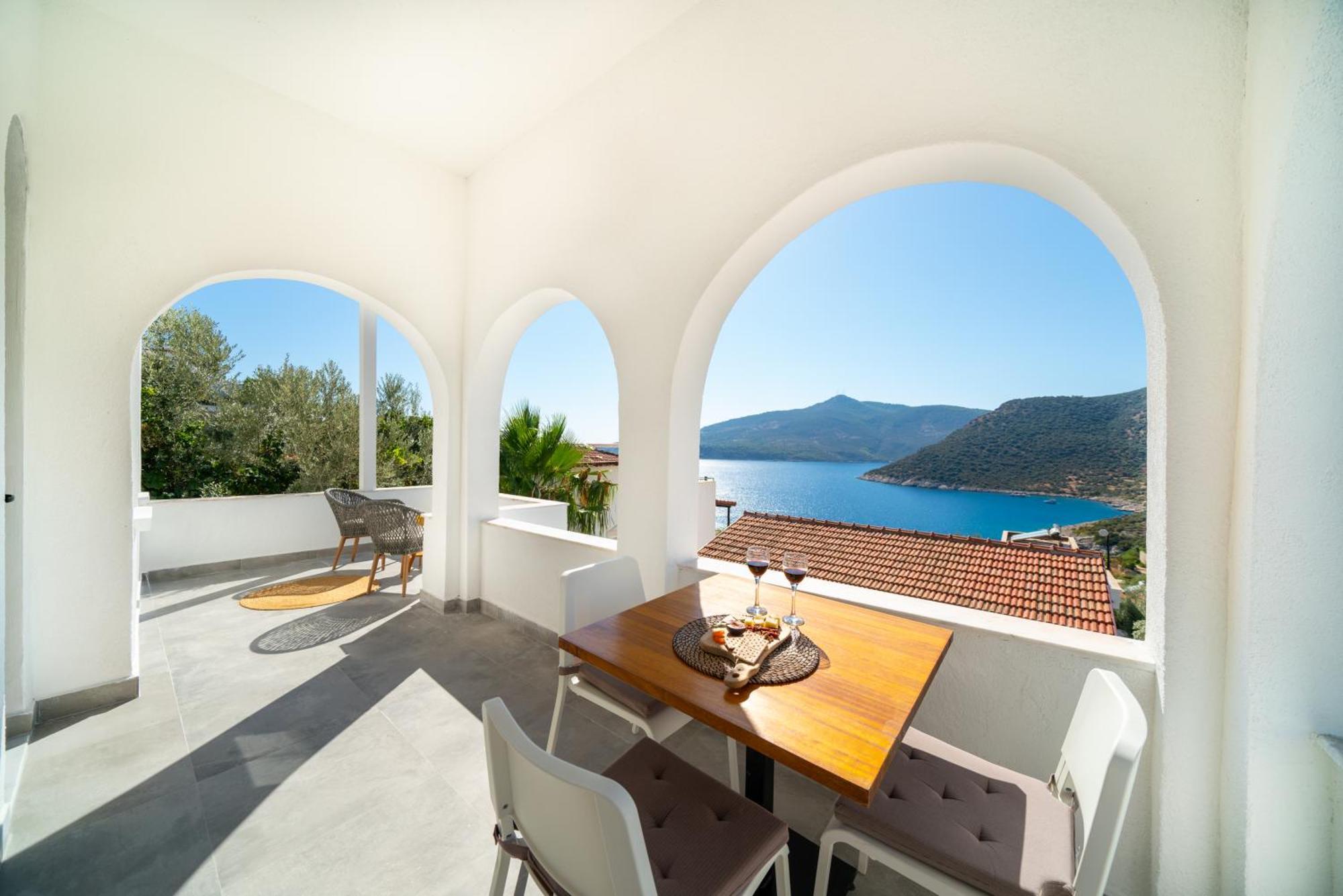 Kaya Kalamar Kalkan