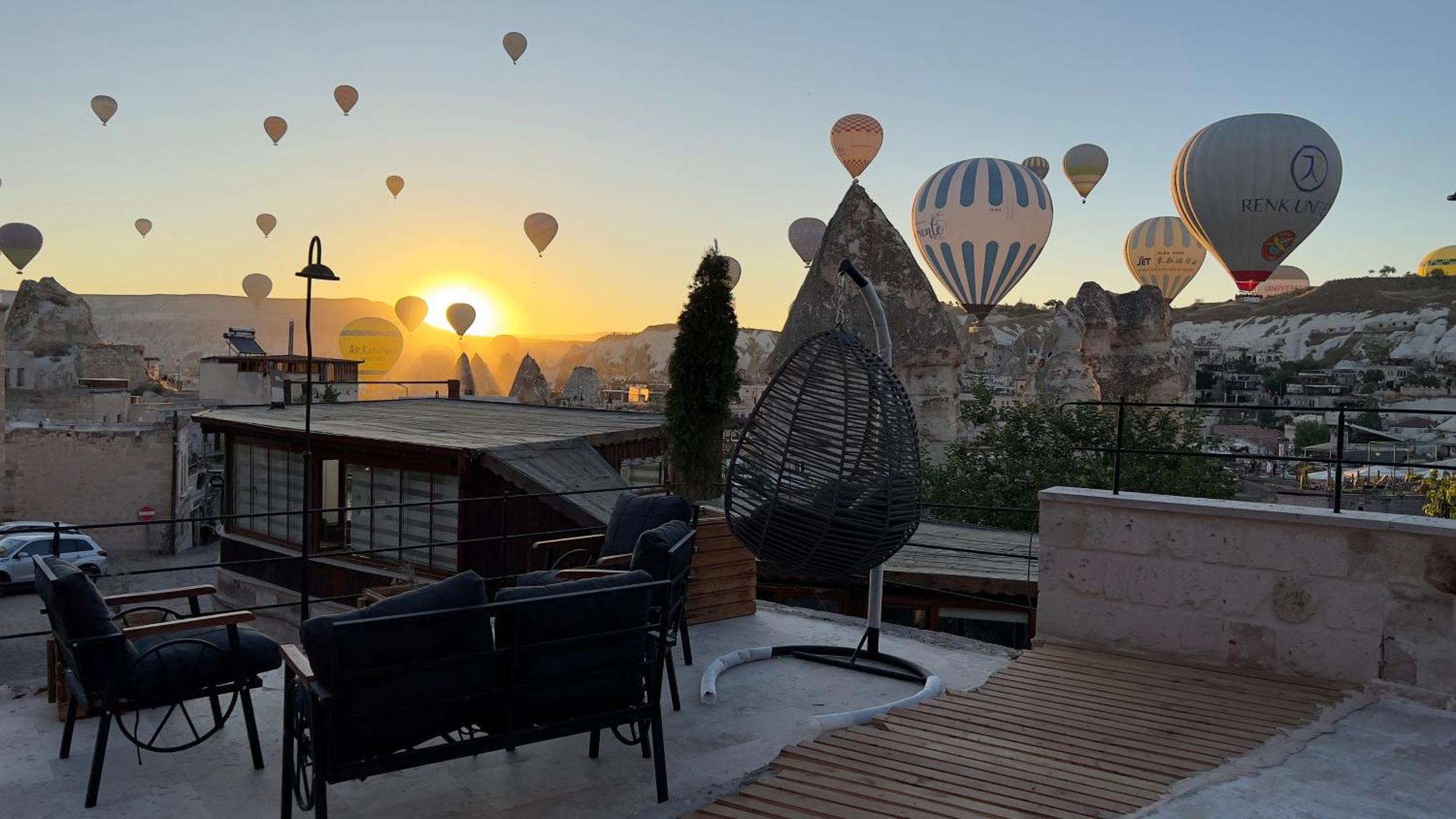 Angel View Hotel *