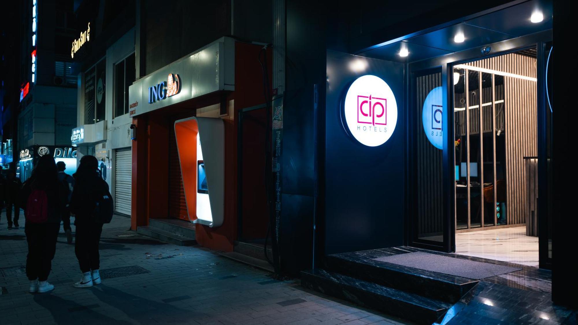 Cip & - Bakirkoey Center Hotel 4*