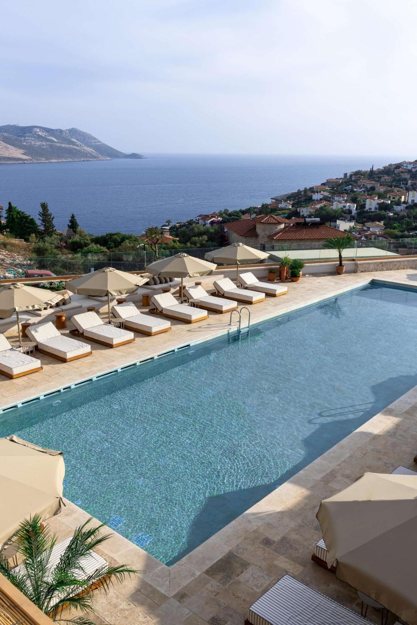 Radisson Blu Hotel, Hotel *