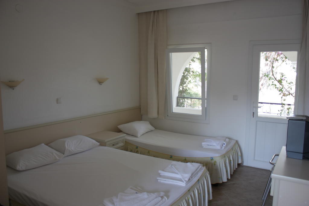 Deniz Hotel 3*