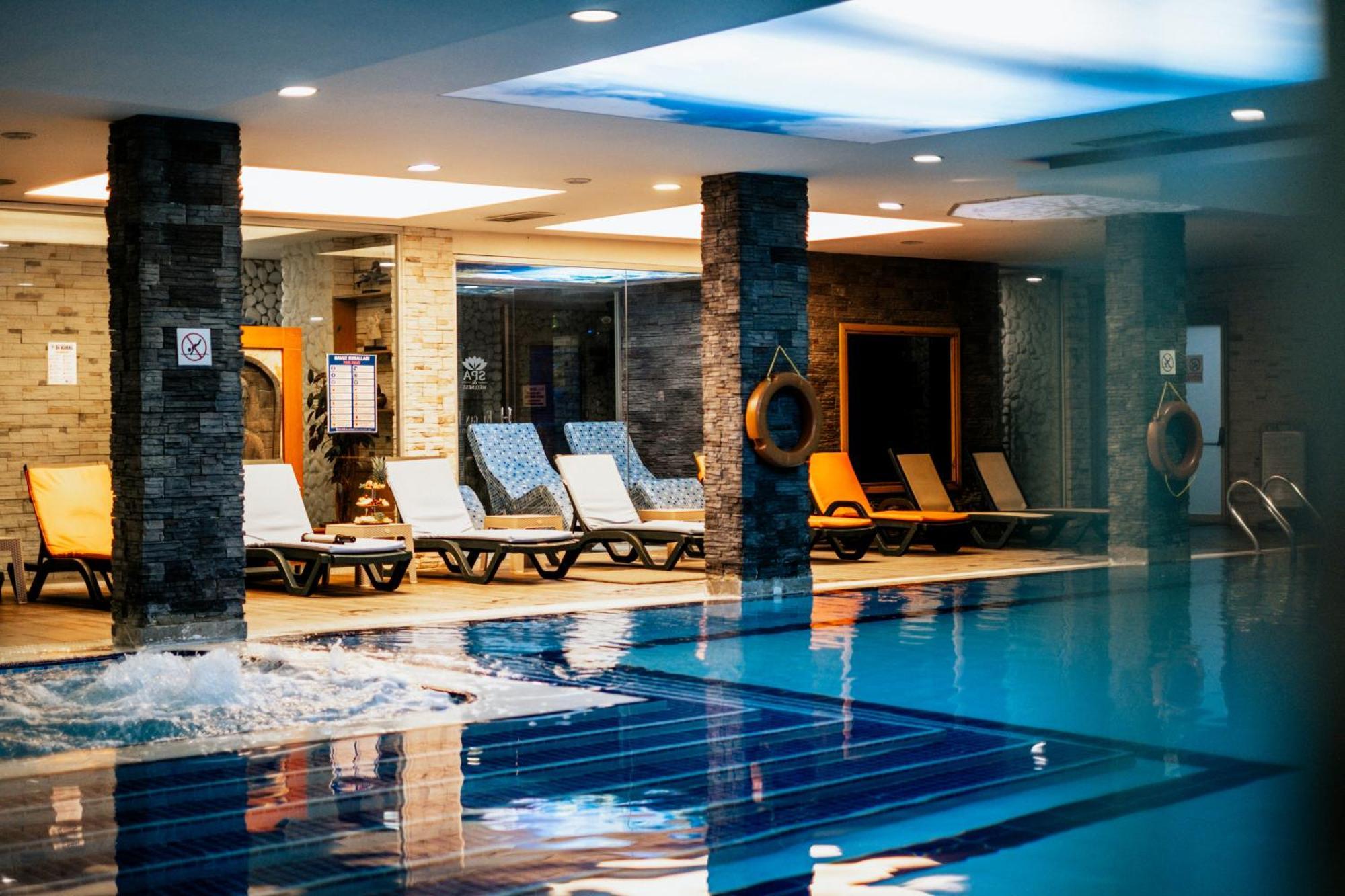 Hotel Elegance & Wellness-aqua