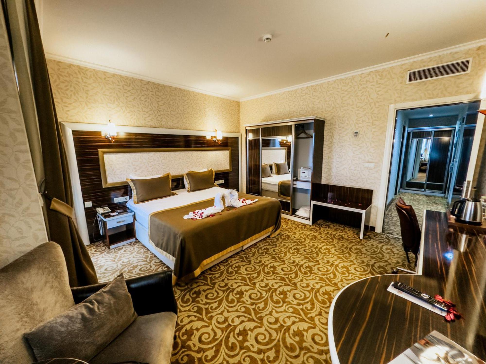 Hotel Elegance & Wellness-aqua