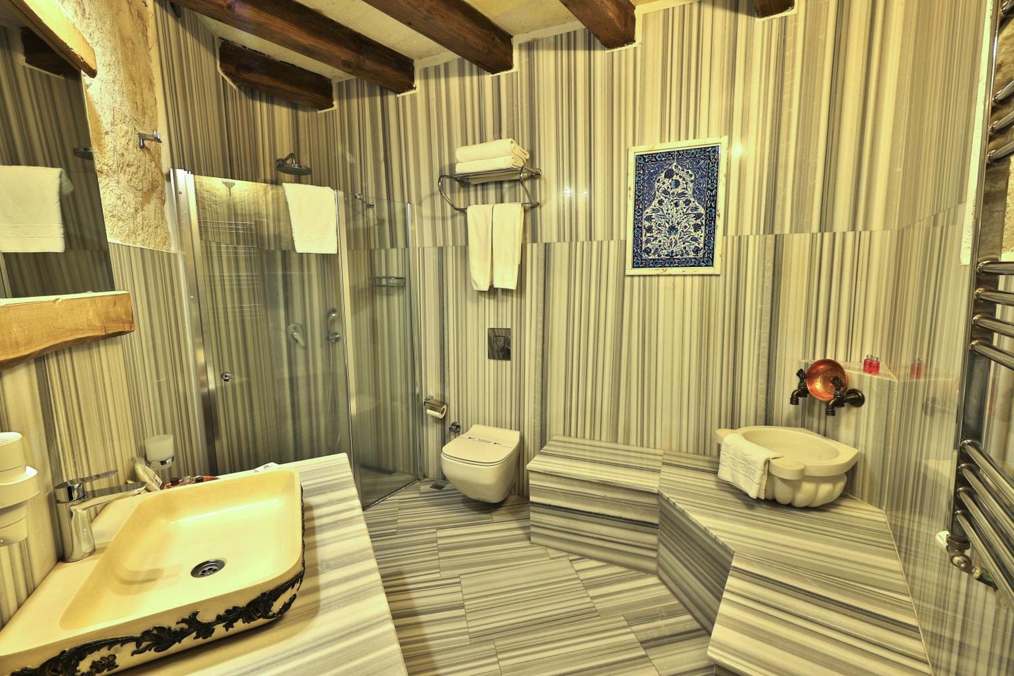 Divan Cave House Hotel 4*