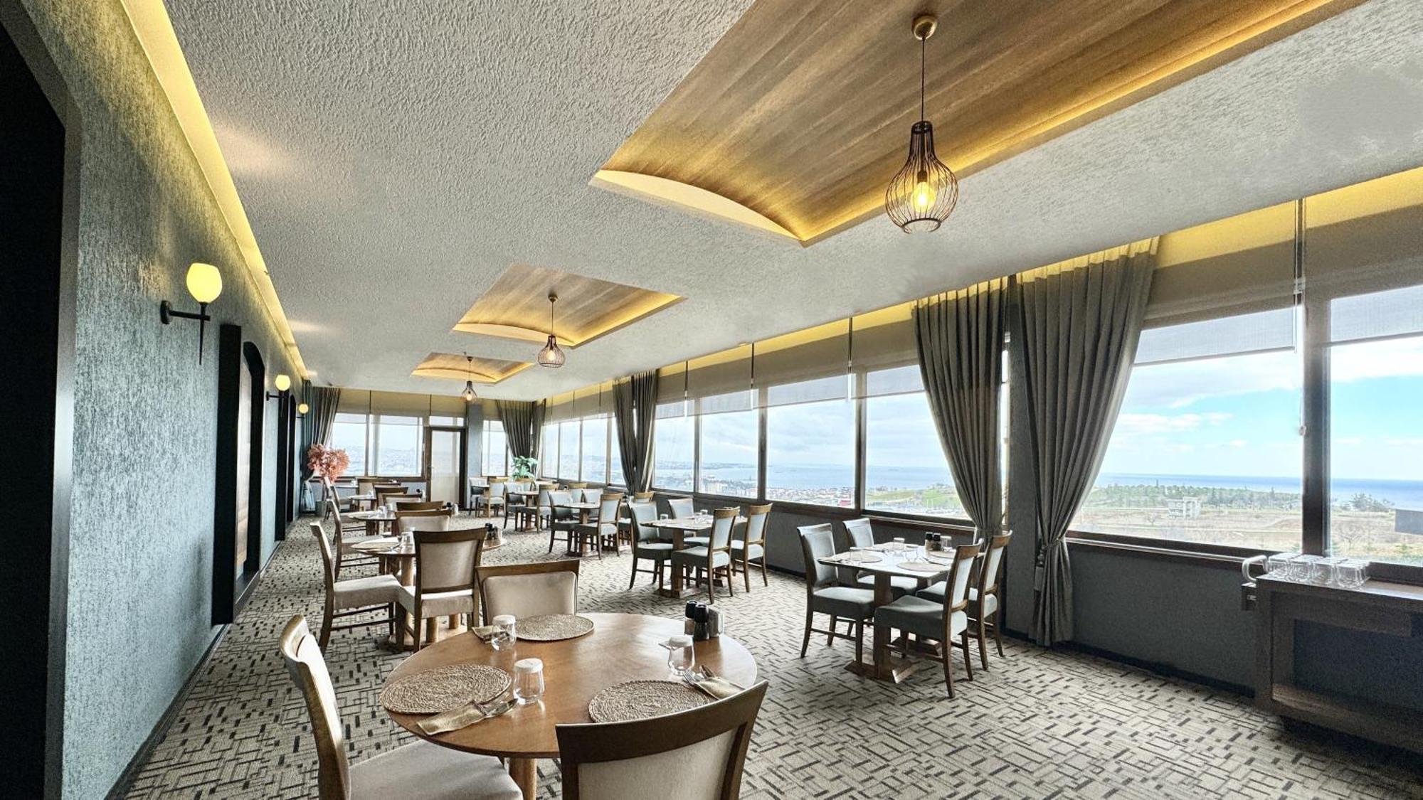 Hotel Ramada By Wyndham 5*