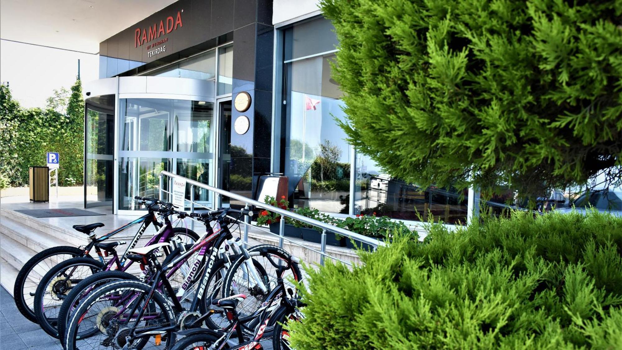 Ramada By Wyndham Hotel 5*