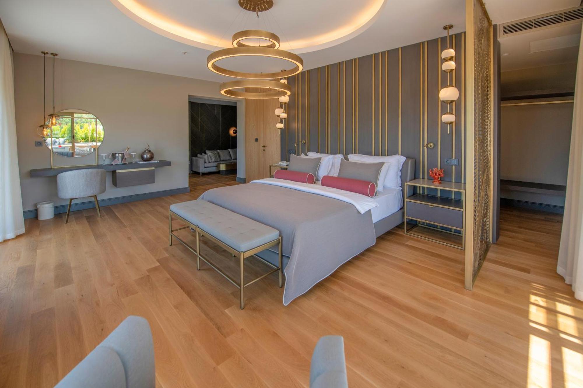 Barut Hemera 5* Side