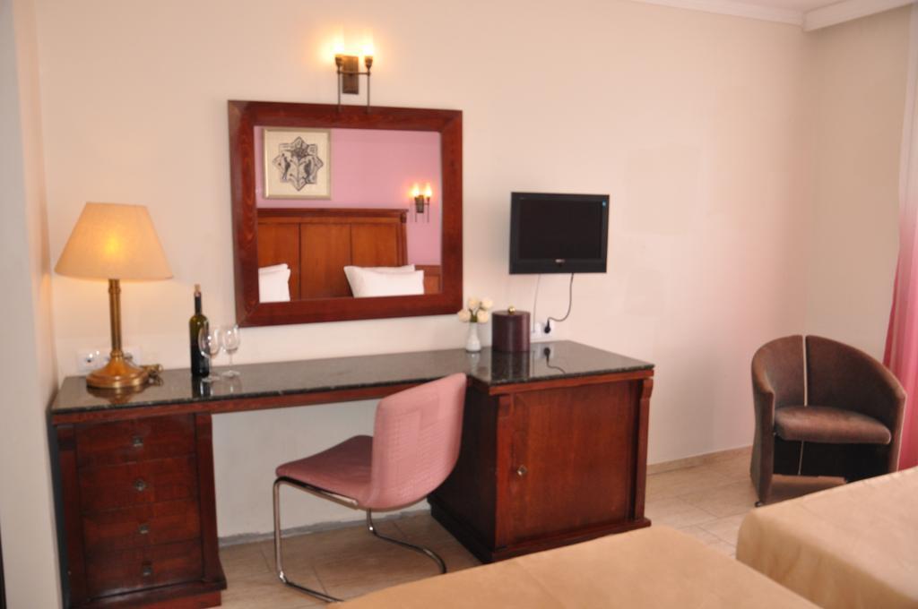 Hotel Bodrum Sofabed 2*