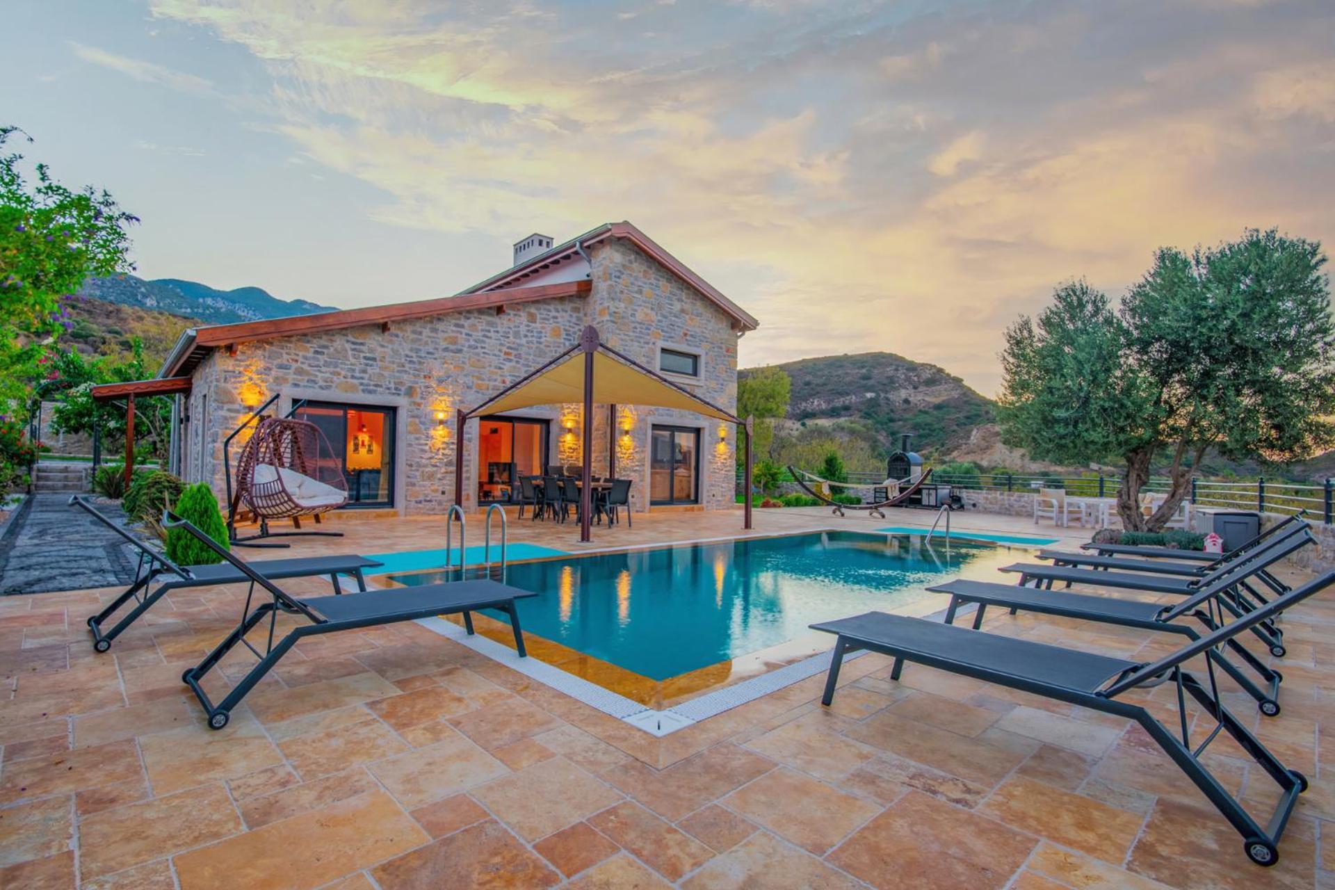 Villa Neveda Mit Tennis Und Basketballplatz *