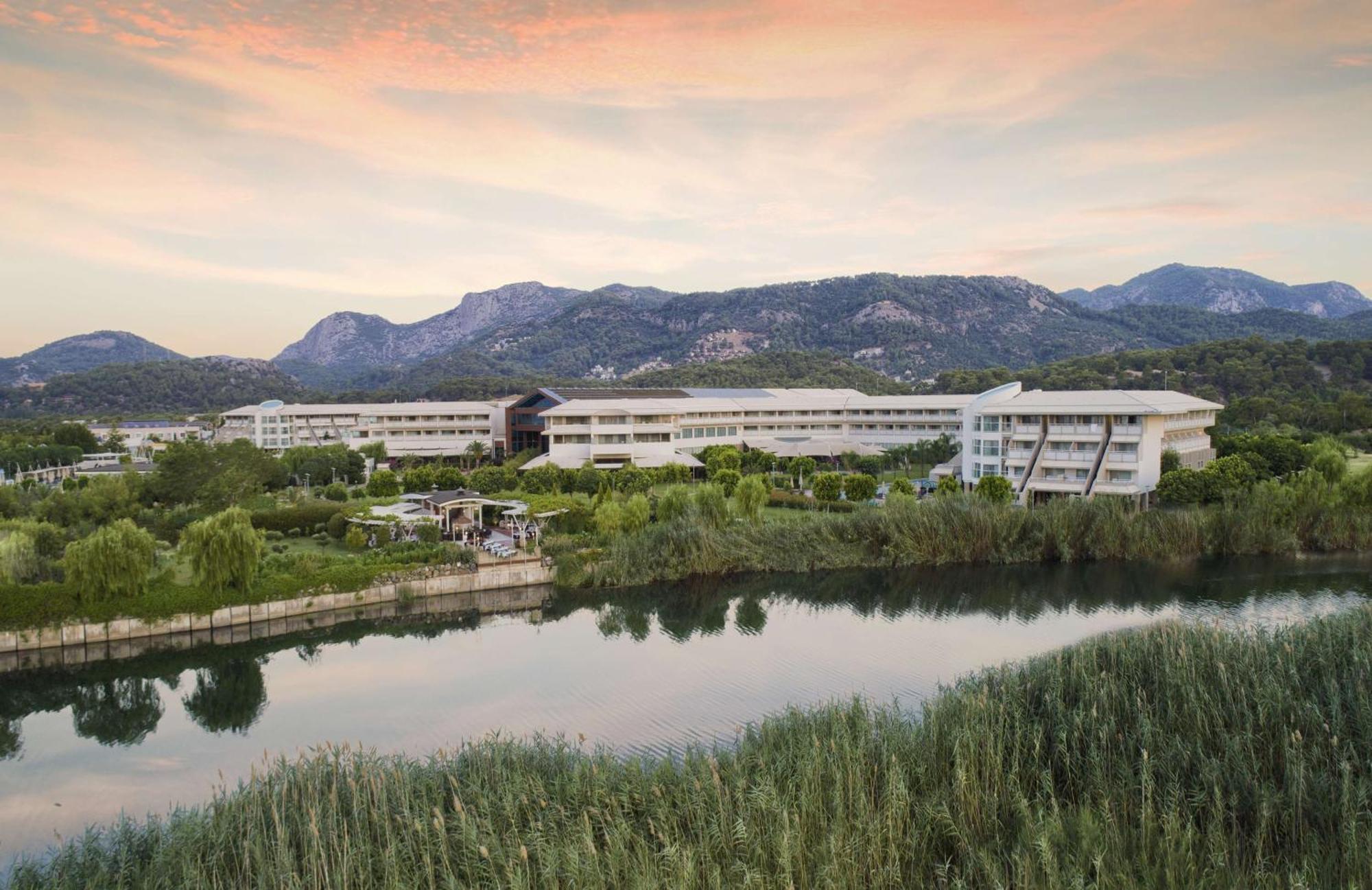 Resort Hilton Sarigerme & Spa 5*