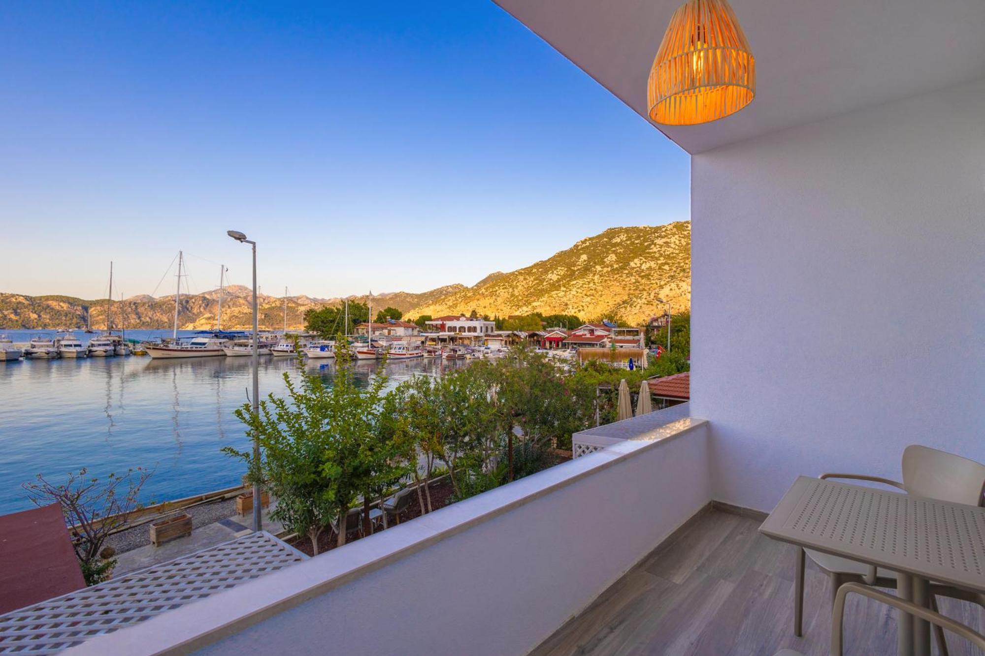 Hotel Base Selimiye