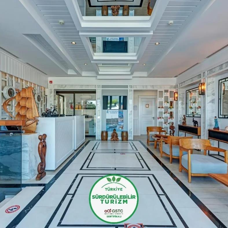 Meis Exclusive Hotel 3*