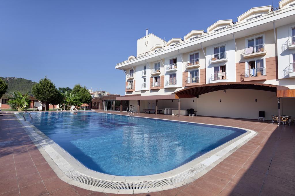Resort Larissa Blue 3*