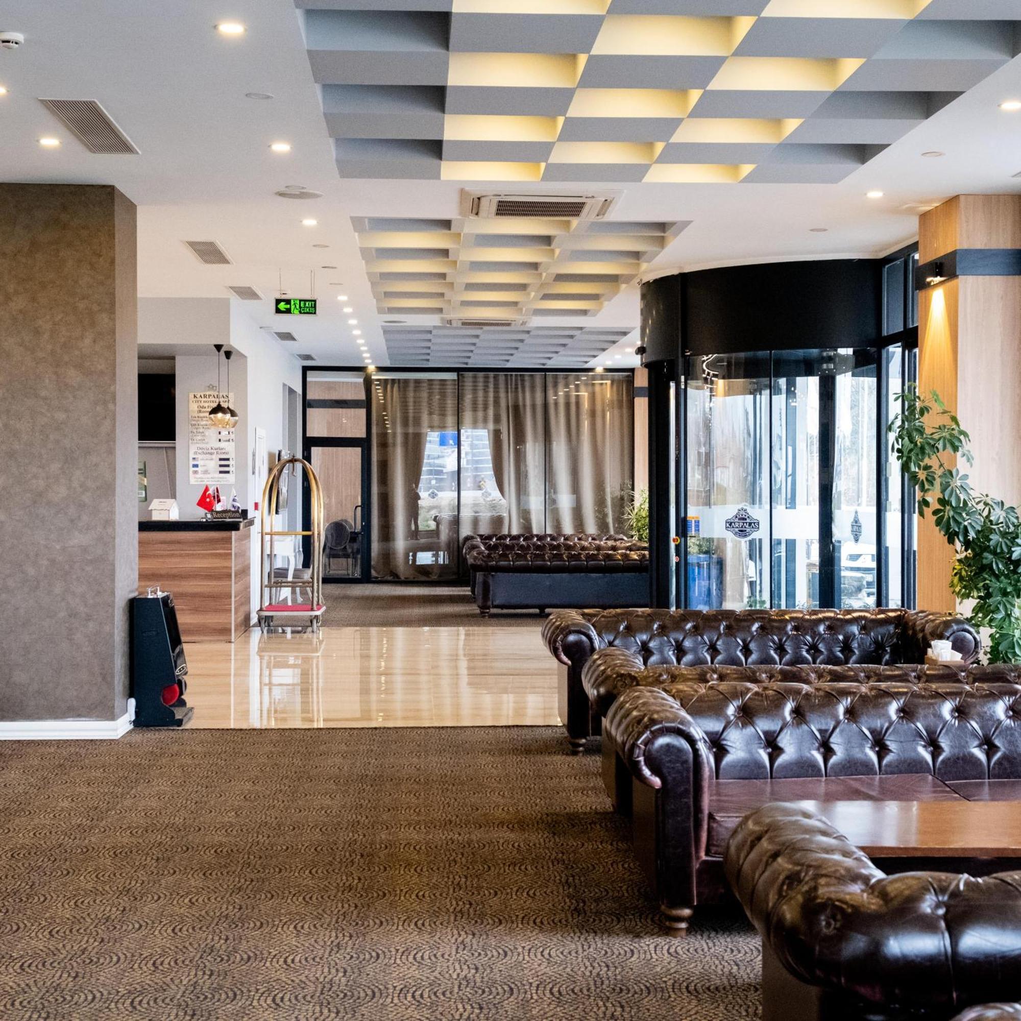 Hotel Karpalas &