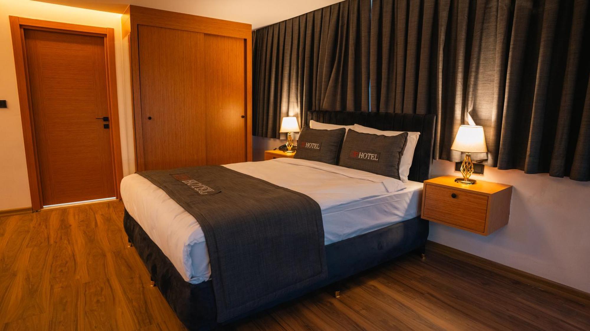 Cip & - Bakirkoey Center 4*
