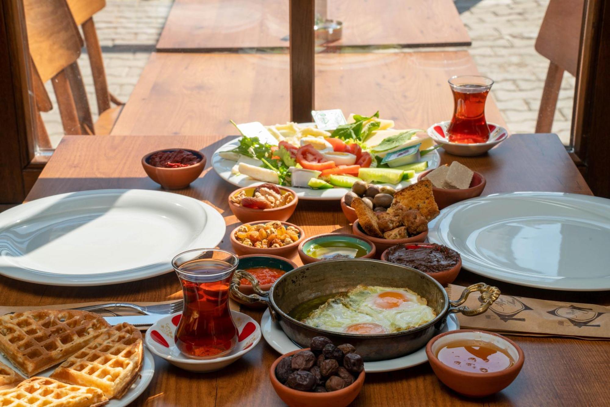 Cunda Taka Hotel *
