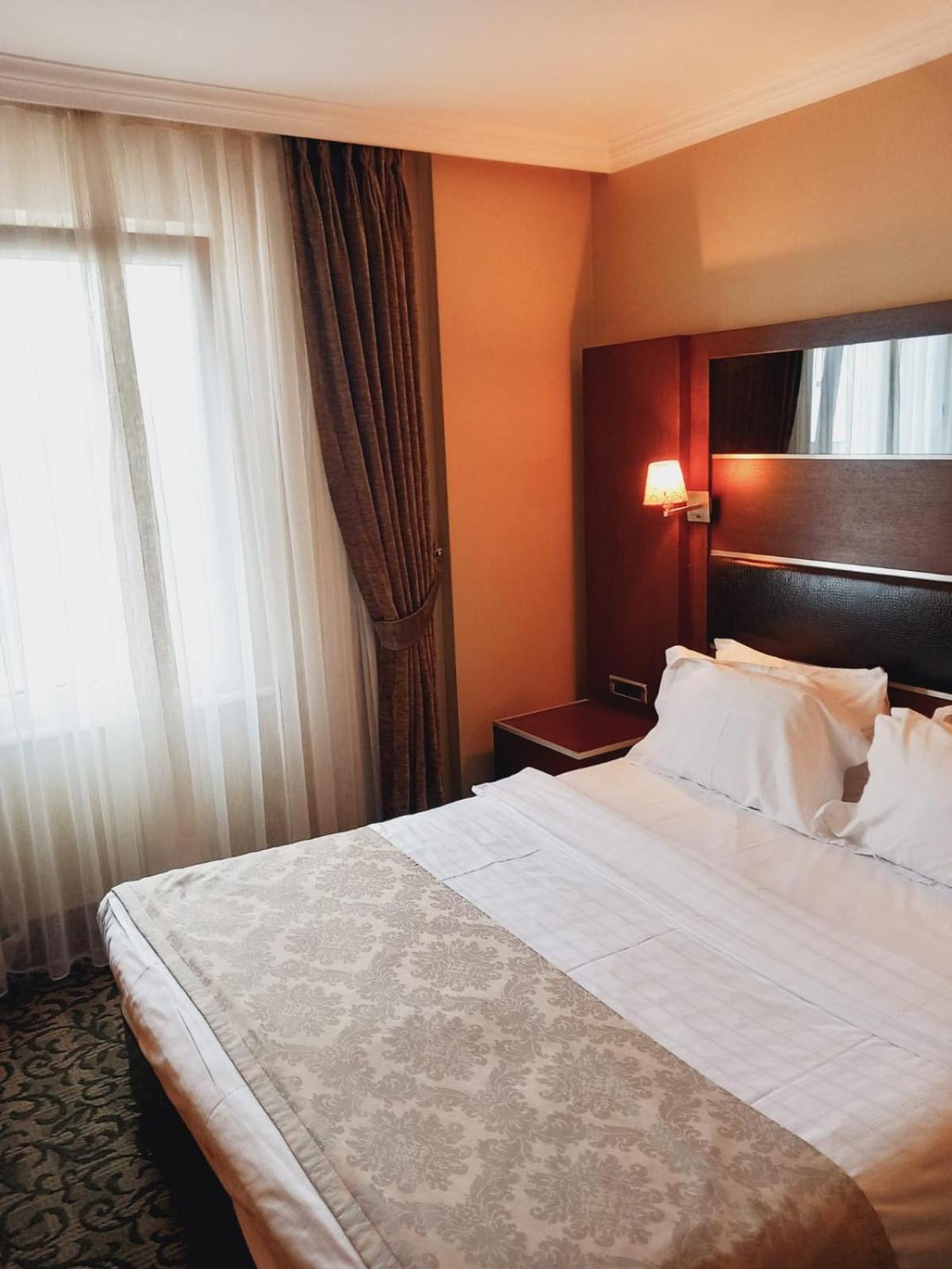 Dream Hill Business Deluxe Hotel