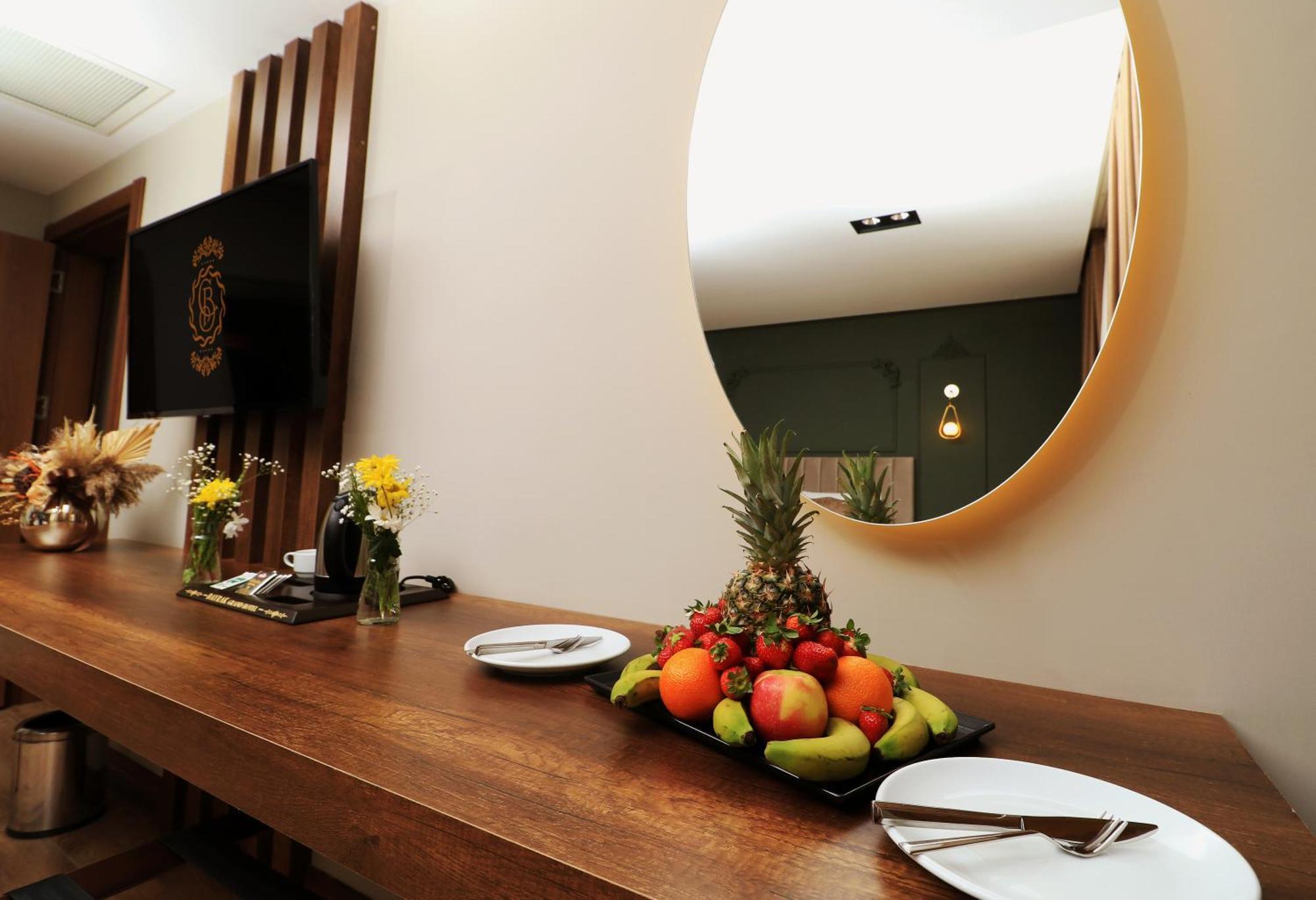 Hotel Bayrak Grand