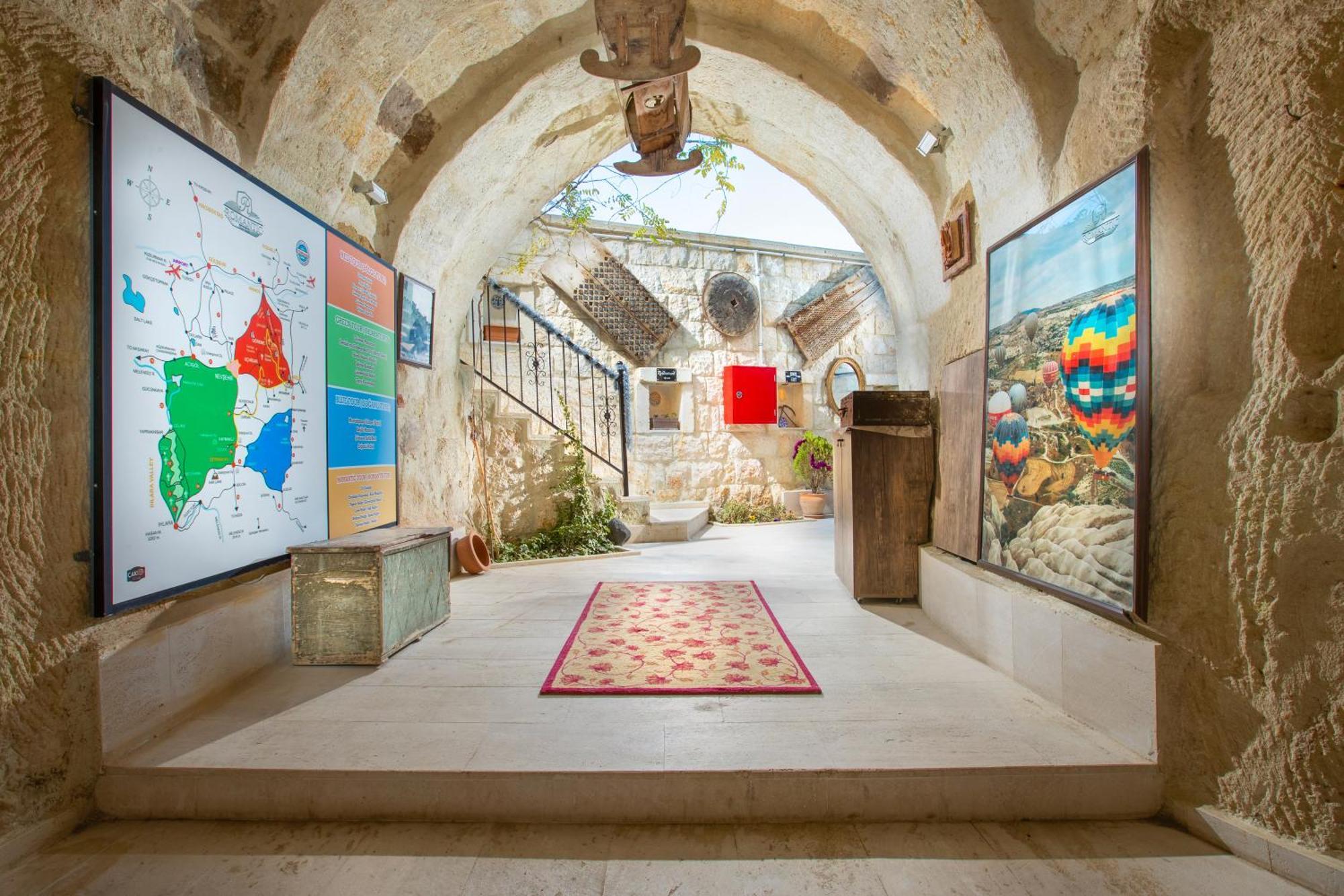 Romantic Cave Hotel *
