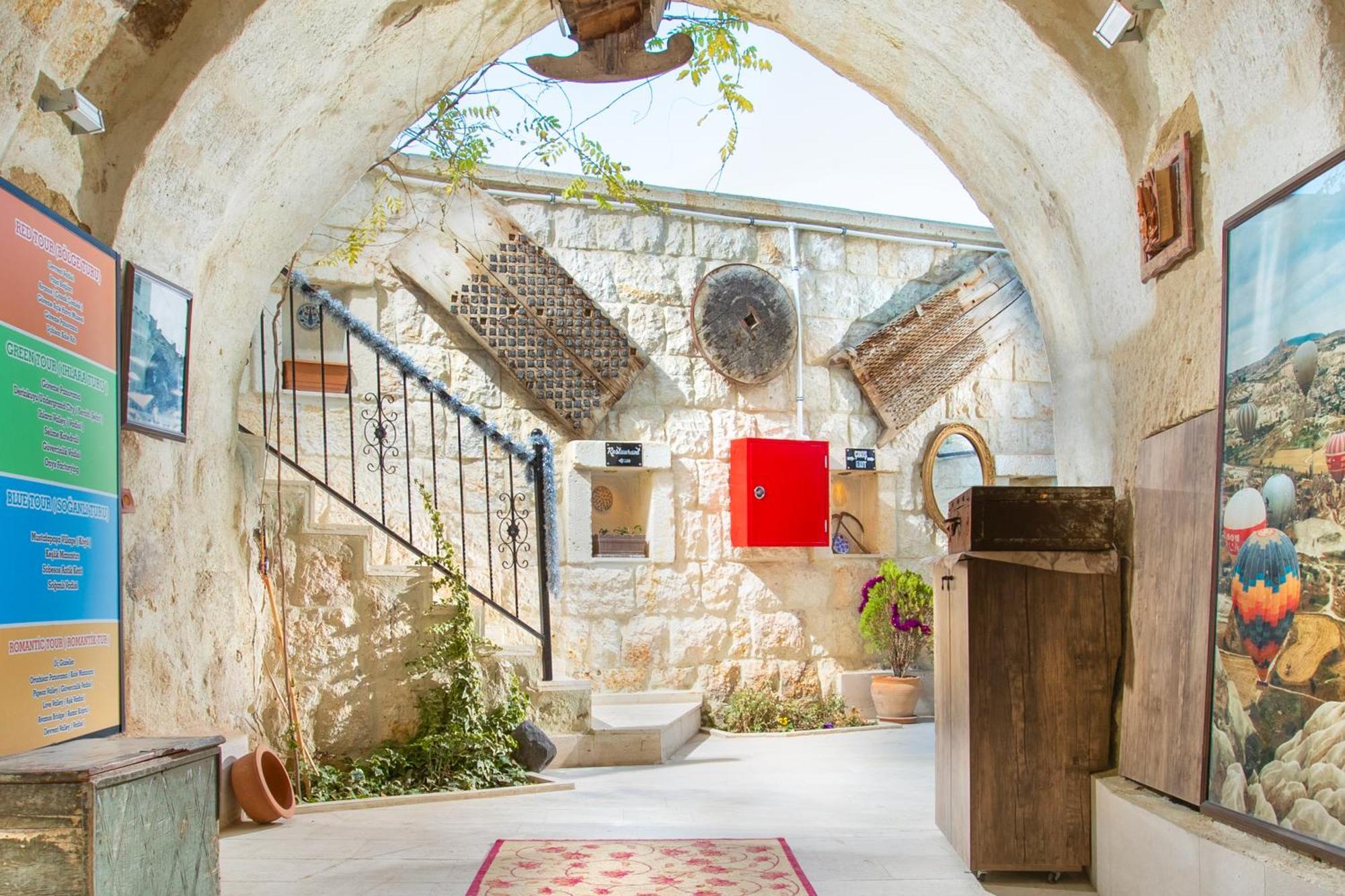 Hotel Romantic Cave