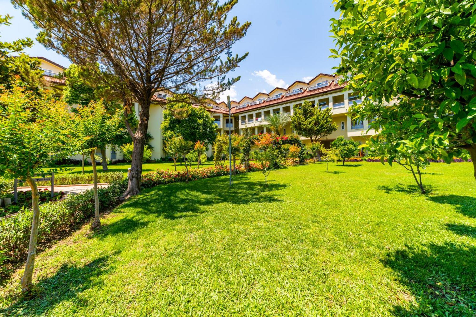 Queen's Park Le Jardin 5*