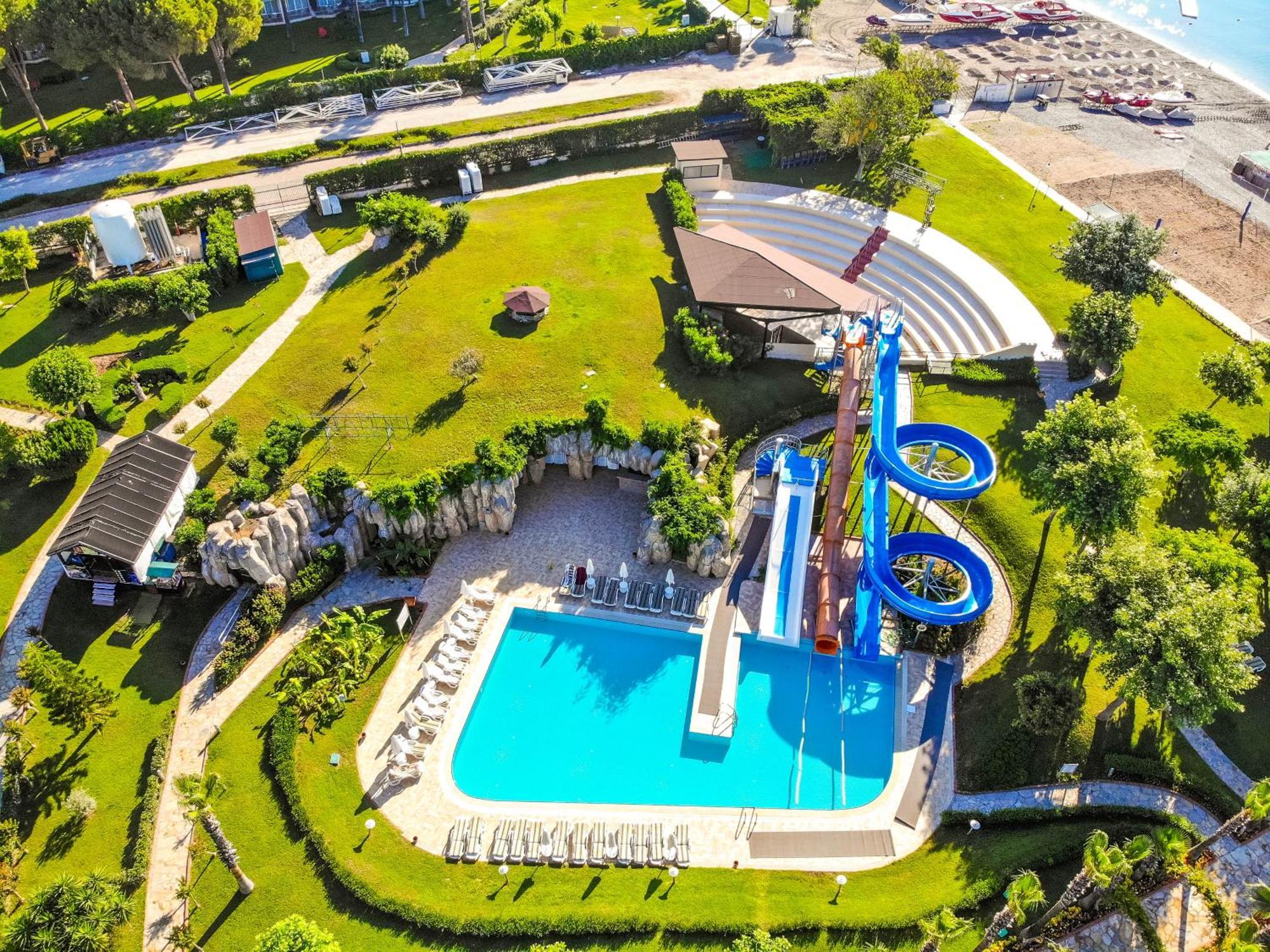 Queen's Park Le Jardin Kemer