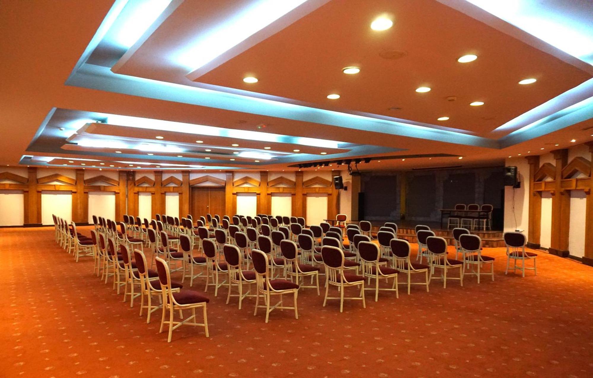 Resort Queen's Park Le Jardin 5*